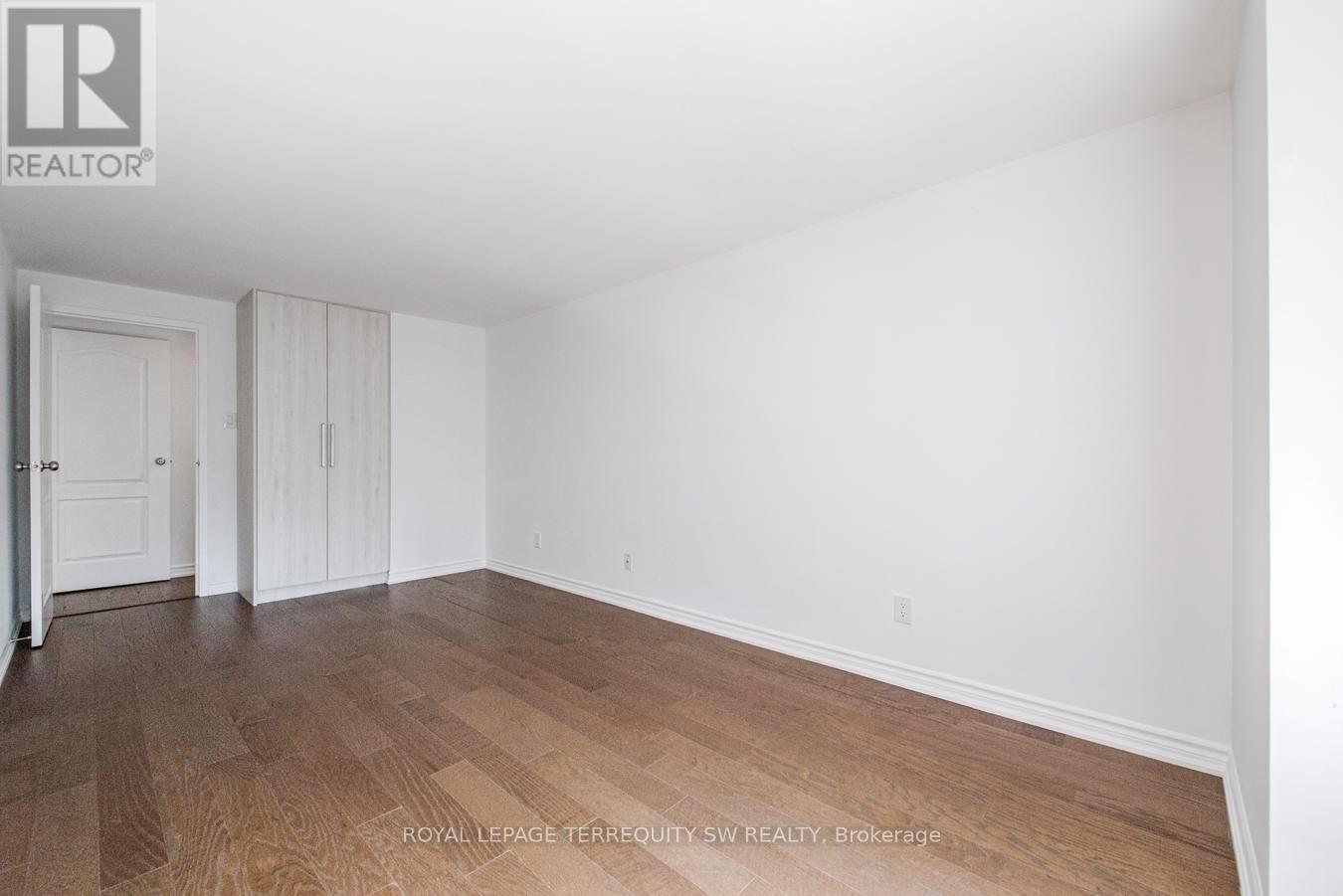 2102 - 25 The Esplanade, Toronto, Ontario  M5E 1W5 - Photo 23 - C12934930