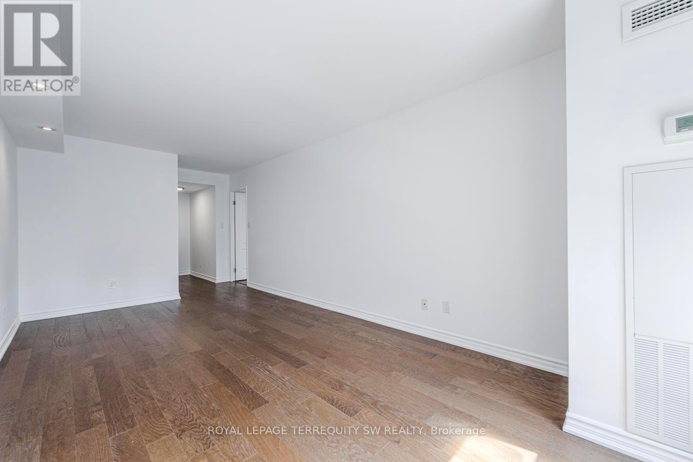 2102 - 25 The Esplanade, Toronto, Ontario  M5E 1W5 - Photo 25 - C12934930