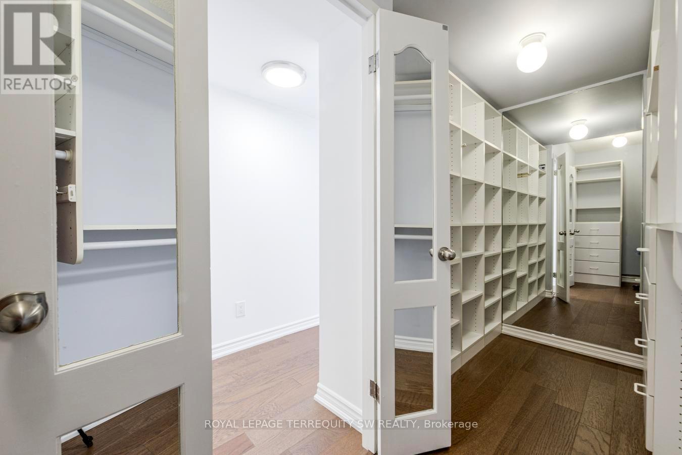 2102 - 25 The Esplanade, Toronto, Ontario  M5E 1W5 - Photo 29 - C12934930