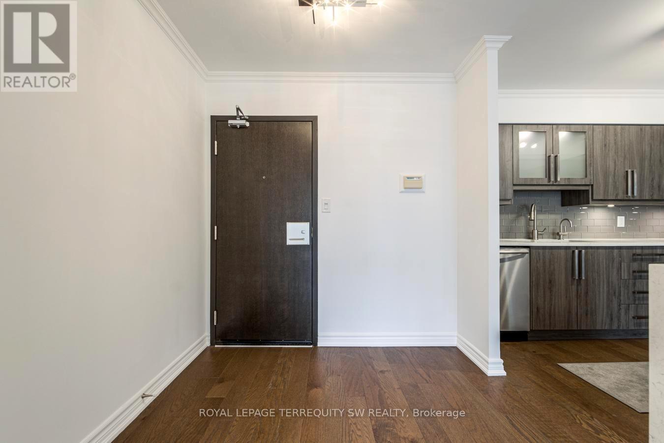 2102 - 25 The Esplanade, Toronto, Ontario  M5E 1W5 - Photo 4 - C12934930