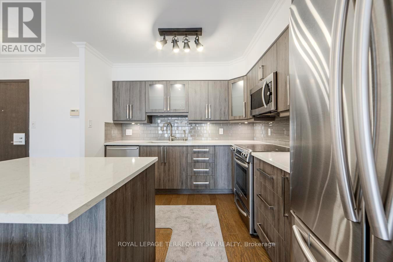 2102 - 25 The Esplanade, Toronto, Ontario  M5E 1W5 - Photo 9 - C12934930