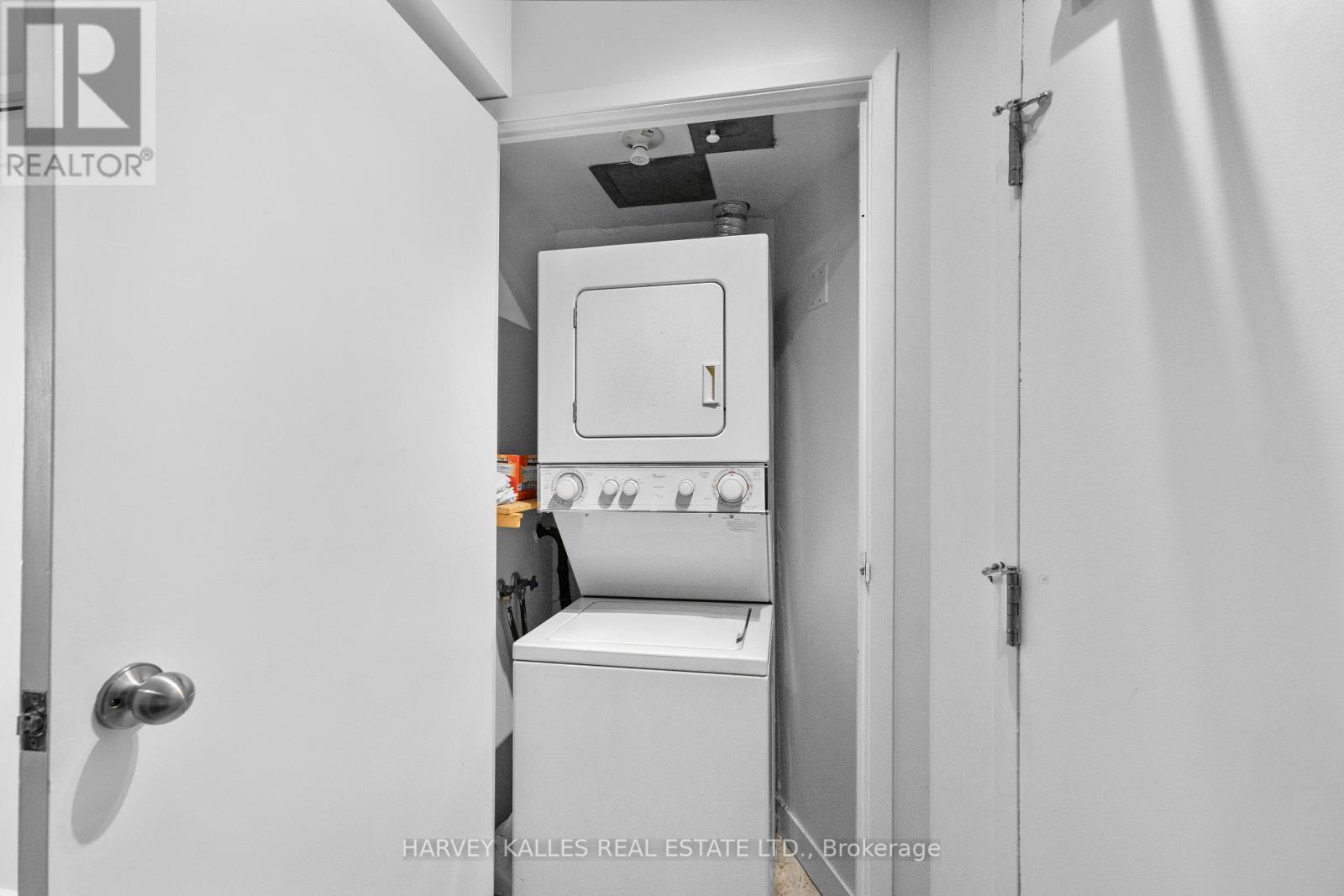 803 - 650 Queens Quay W, Toronto, Ontario  M5V 3N2 - Photo 21 - C12934936