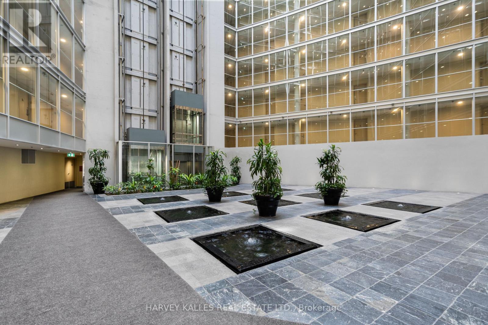 803 - 650 Queens Quay W, Toronto, Ontario  M5V 3N2 - Photo 27 - C12934936