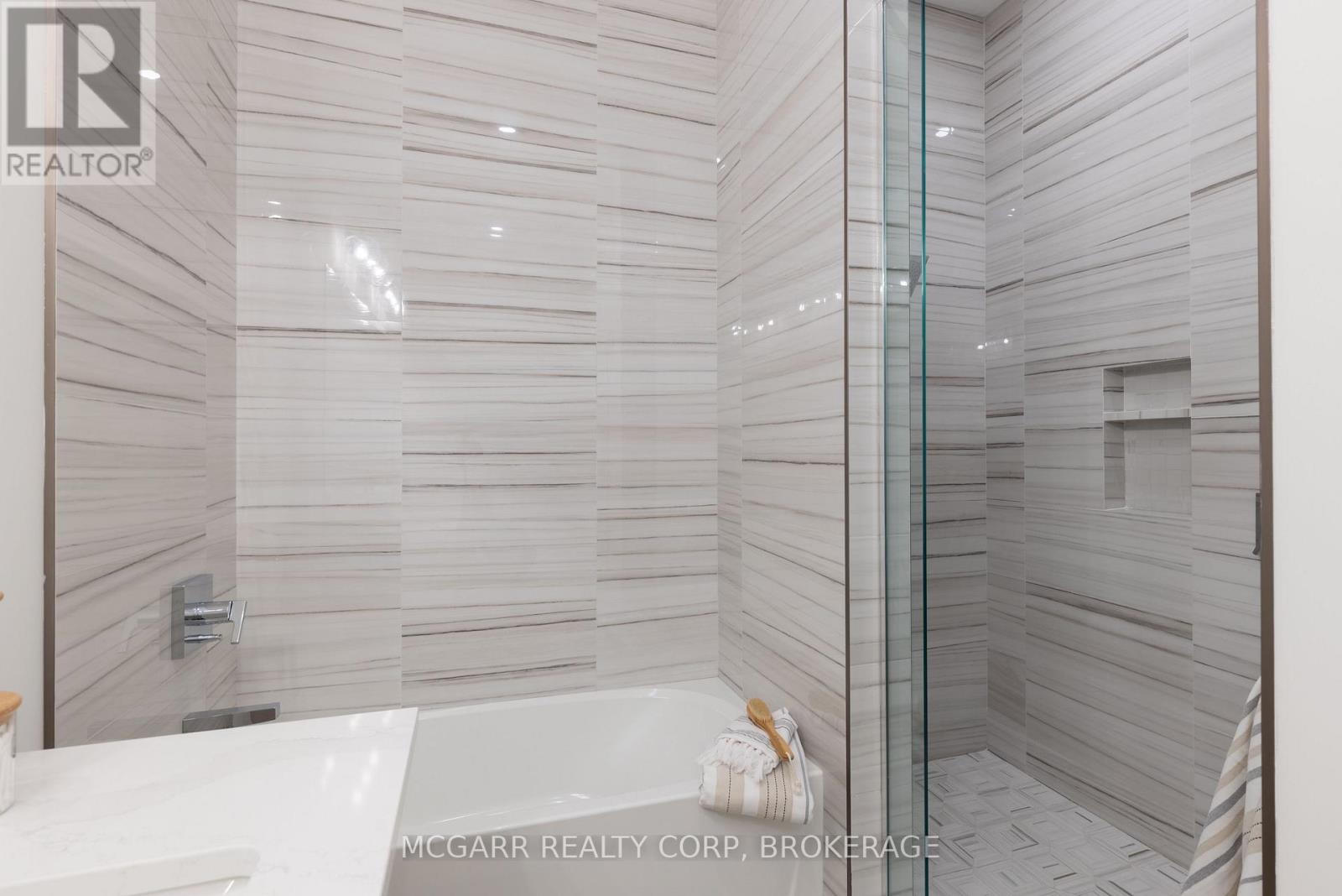 403 - 77 Yates Street, St. Catharines, Ontario  L2R 5R7 - Photo 24 - X12934456