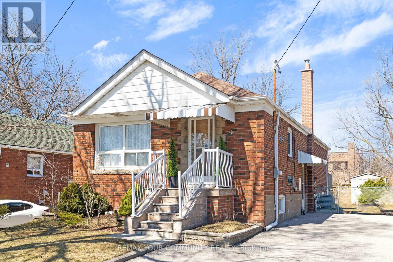 6 JANET BOULEVARD, Toronto, Ontario
