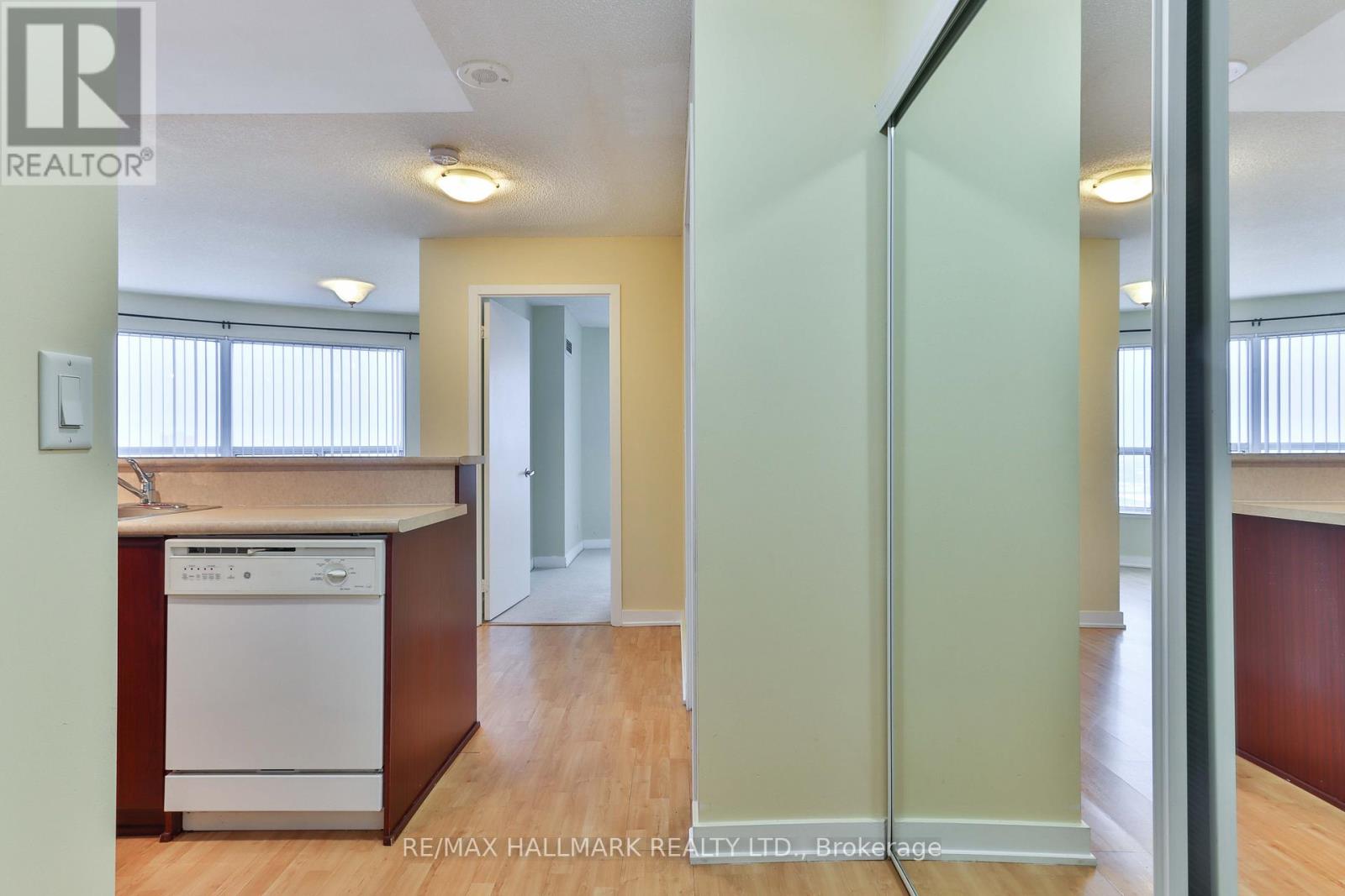 1612 - 36 Lee Centre Drive, Toronto, Ontario  M1H 3J1 - Photo 5 - E12934974