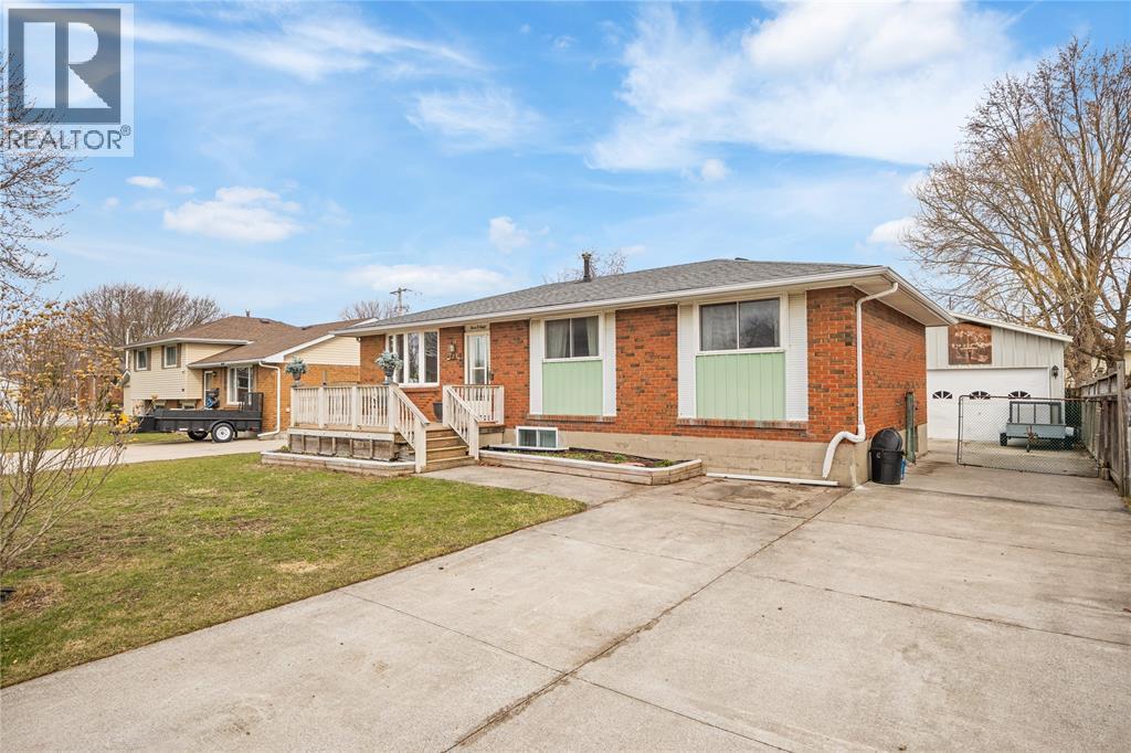 308 Ashwood Court, St Clair, Ontario  N0N 1G0 - Photo 3 - 26006499