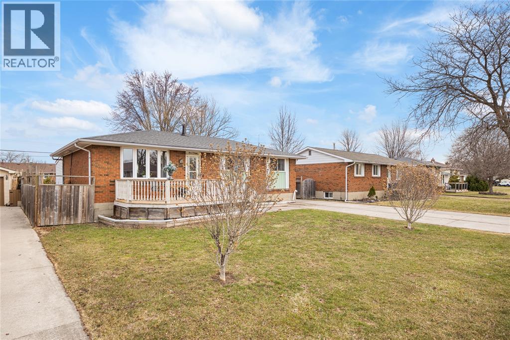 308 Ashwood Court, St Clair, Ontario  N0N 1G0 - Photo 2 - 26006499