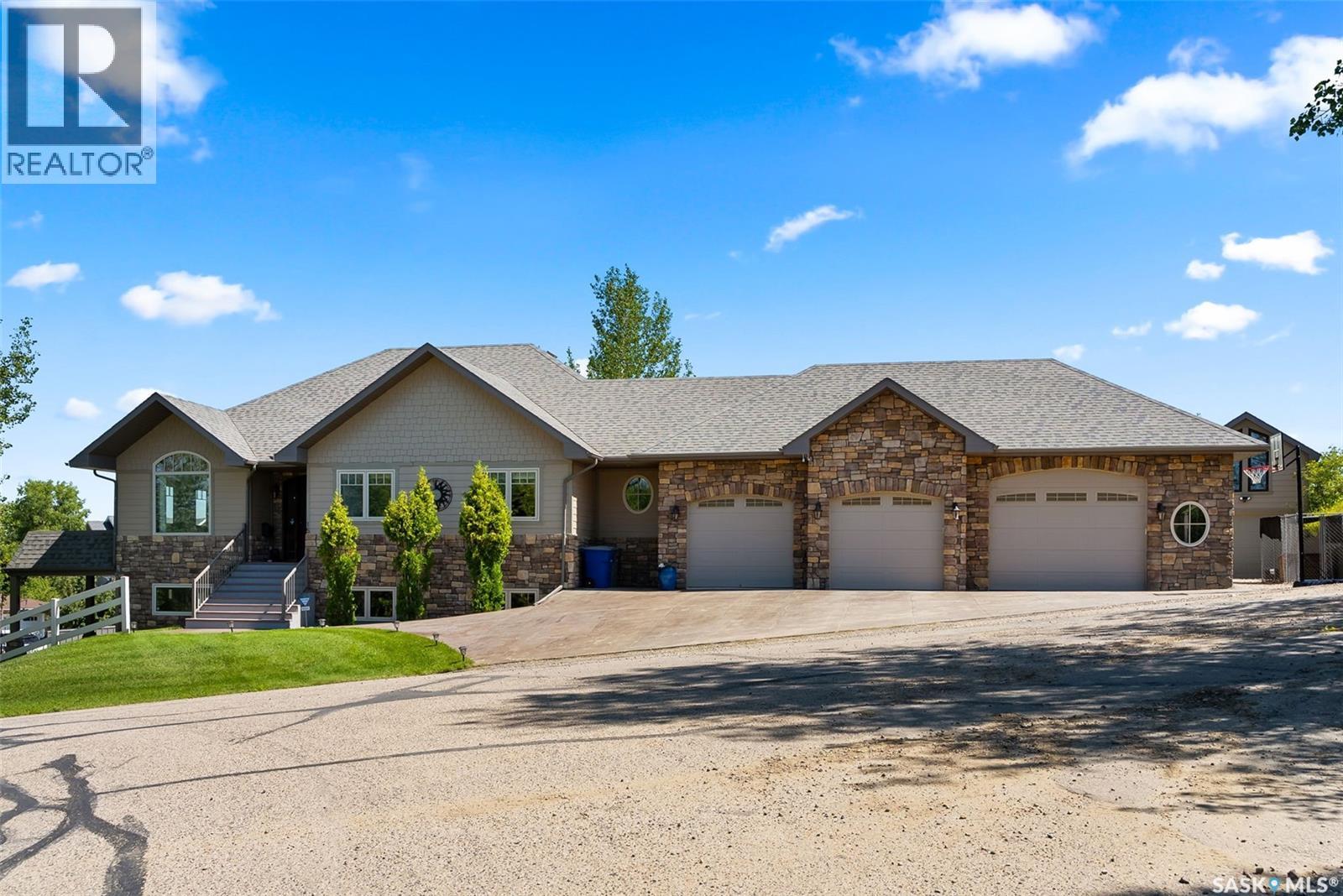 15 MEADOW BAY, lumsden, Saskatchewan