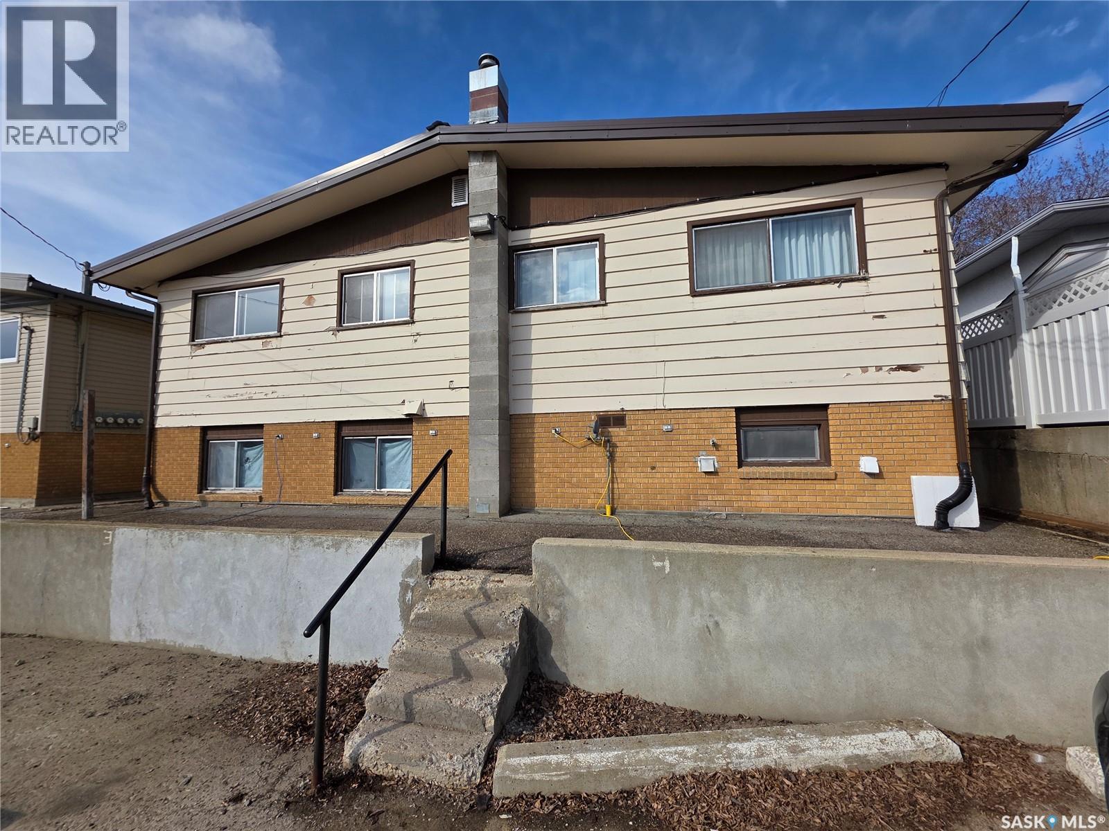 459 6th Avenue Nw, Swift Current, Saskatchewan  S9H 0Y2 - Photo 8 - SK031577