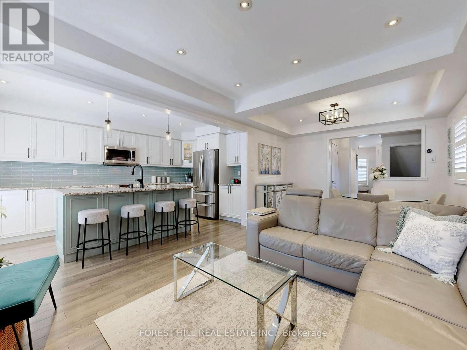 55 Stocks Lane, Aurora, Ontario  L3X 1V9 - Photo 6 - N12934726