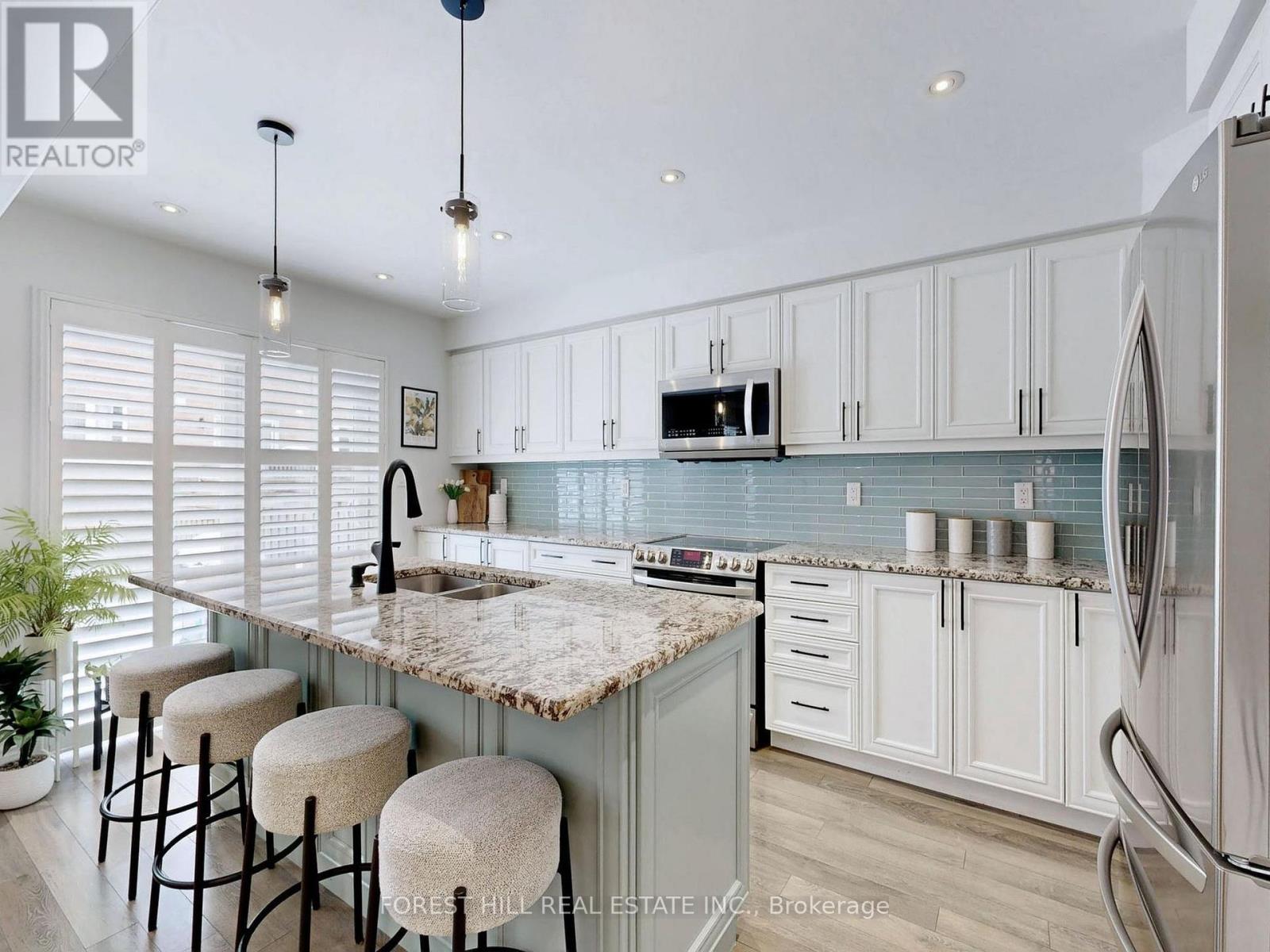 55 Stocks Lane, Aurora, Ontario  L3X 1V9 - Photo 7 - N12934726