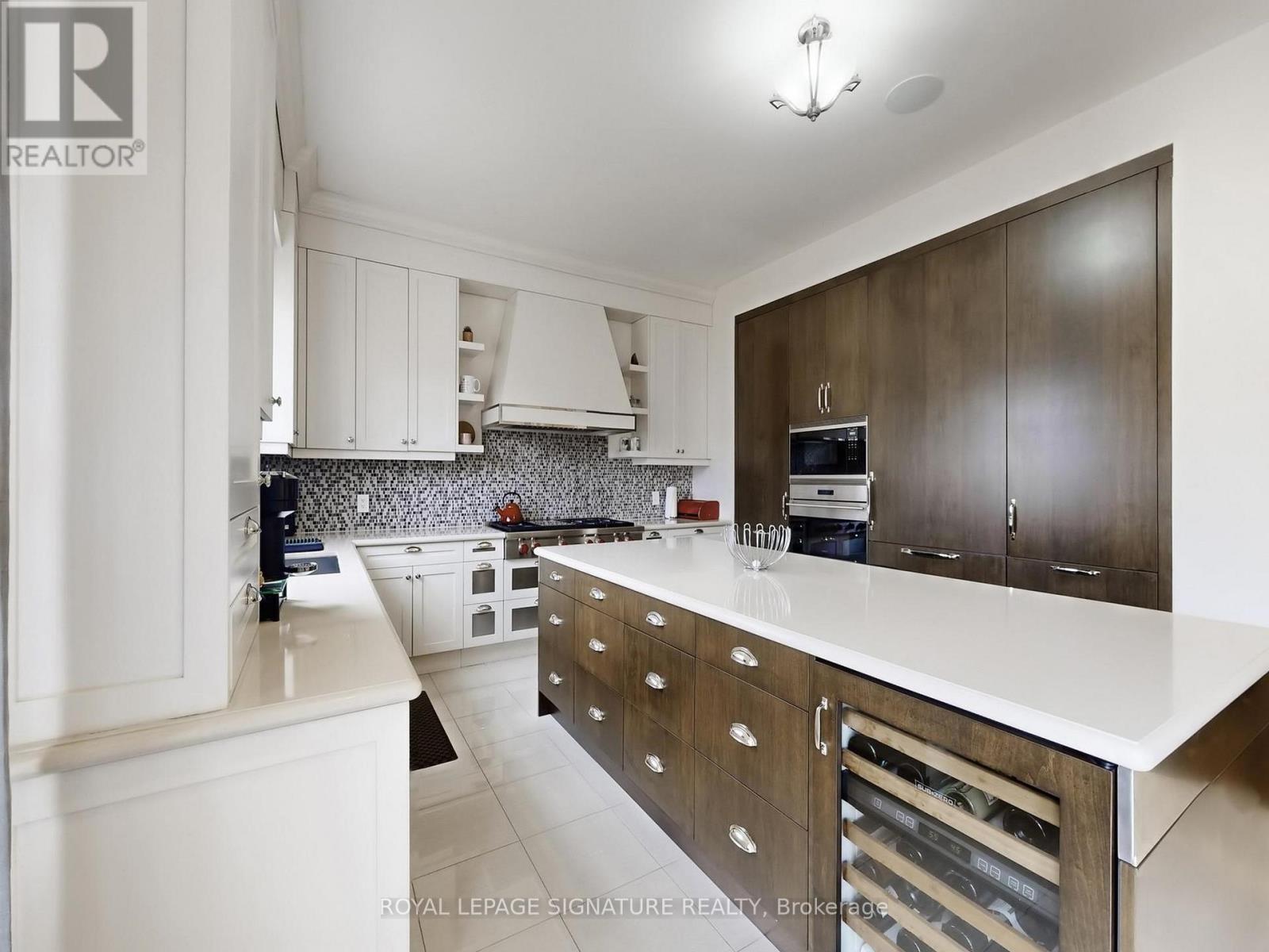 35 Annsleywood Court, Vaughan, Ontario  L4H 3N5 - Photo 11 - N12934892