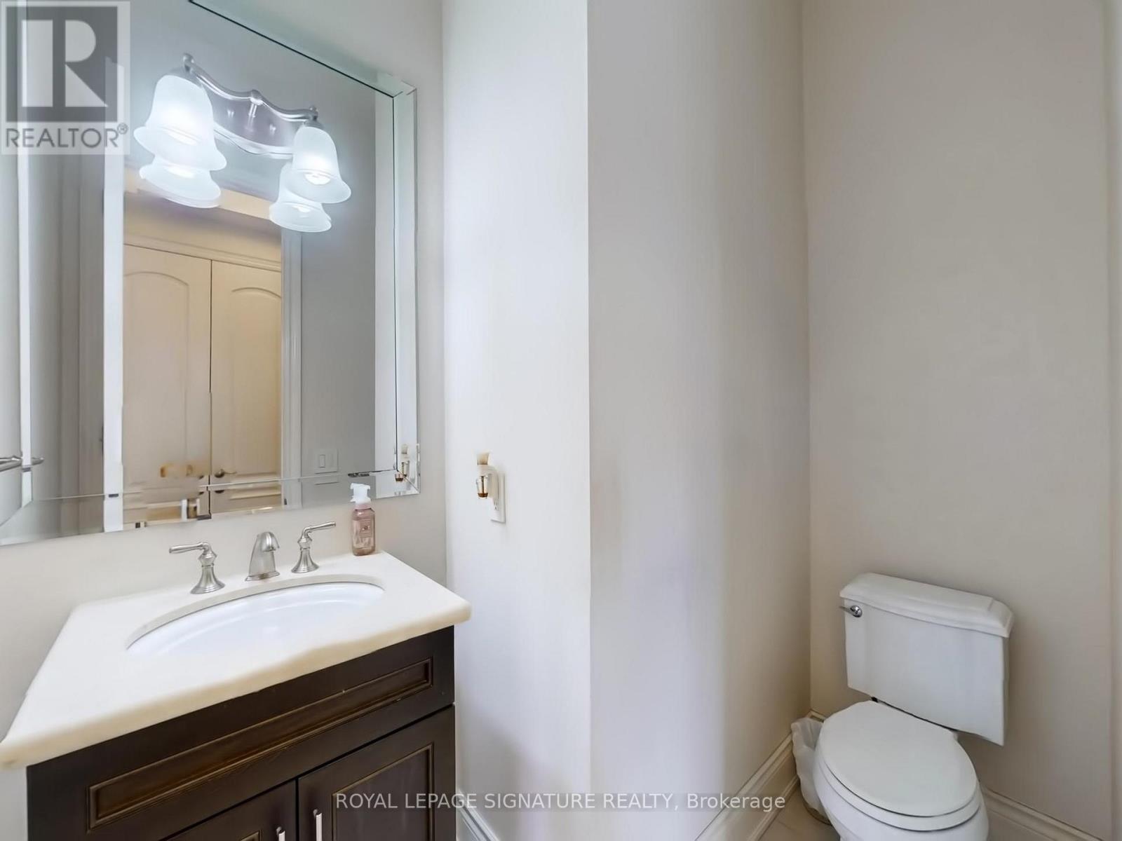 35 Annsleywood Court, Vaughan, Ontario  L4H 3N5 - Photo 15 - N12934892