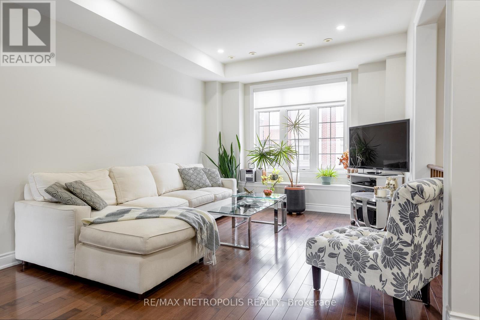 10 George Bogg Road, Vaughan, Ontario  L4L 0A3 - Photo 6 - N12934920