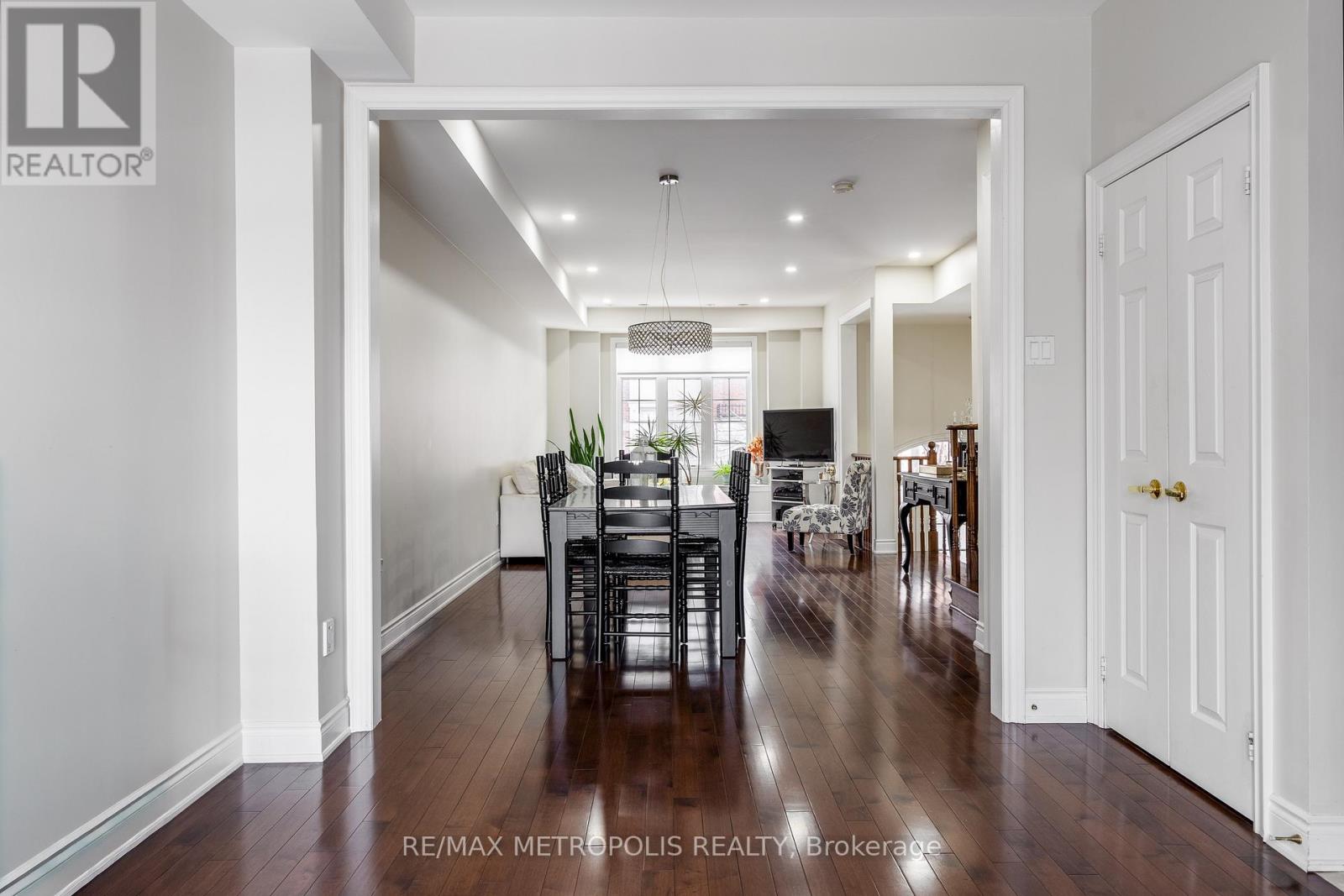 10 George Bogg Road, Vaughan, Ontario  L4L 0A3 - Photo 8 - N12934920