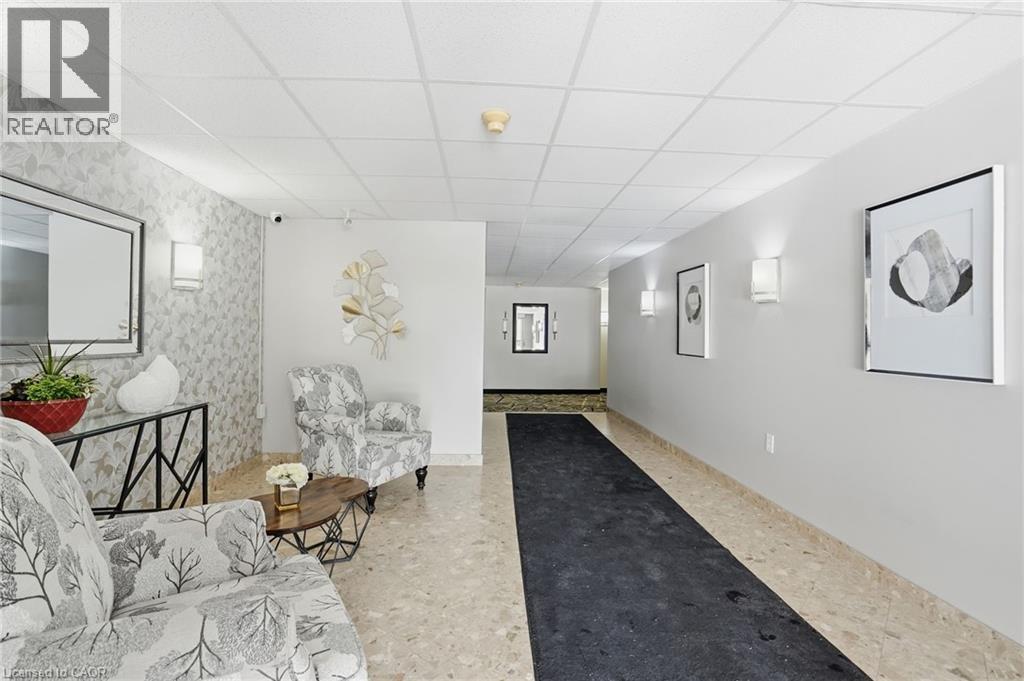 216 Plains Road W Unit# E106, Burlington, Ontario  L7T 4K8 - Photo 36 - 40798960