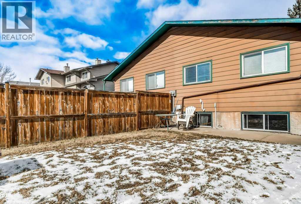 60 Bermuda Court NW, Calgary, Alberta  T3K 1H3 - Photo 23 - A2292777