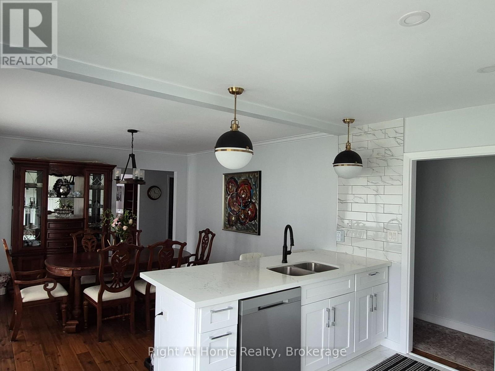 15414 Niagara Parkway, Niagara-On-The-Lake, Ontario  L0S 1J0 - Photo 19 - X12863544