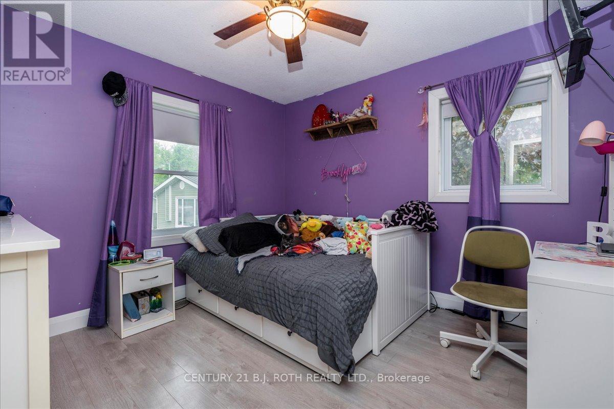 4049 Bayview Avenue, Ramara, Ontario  L3V 6H7 - Photo 14 - S12934796