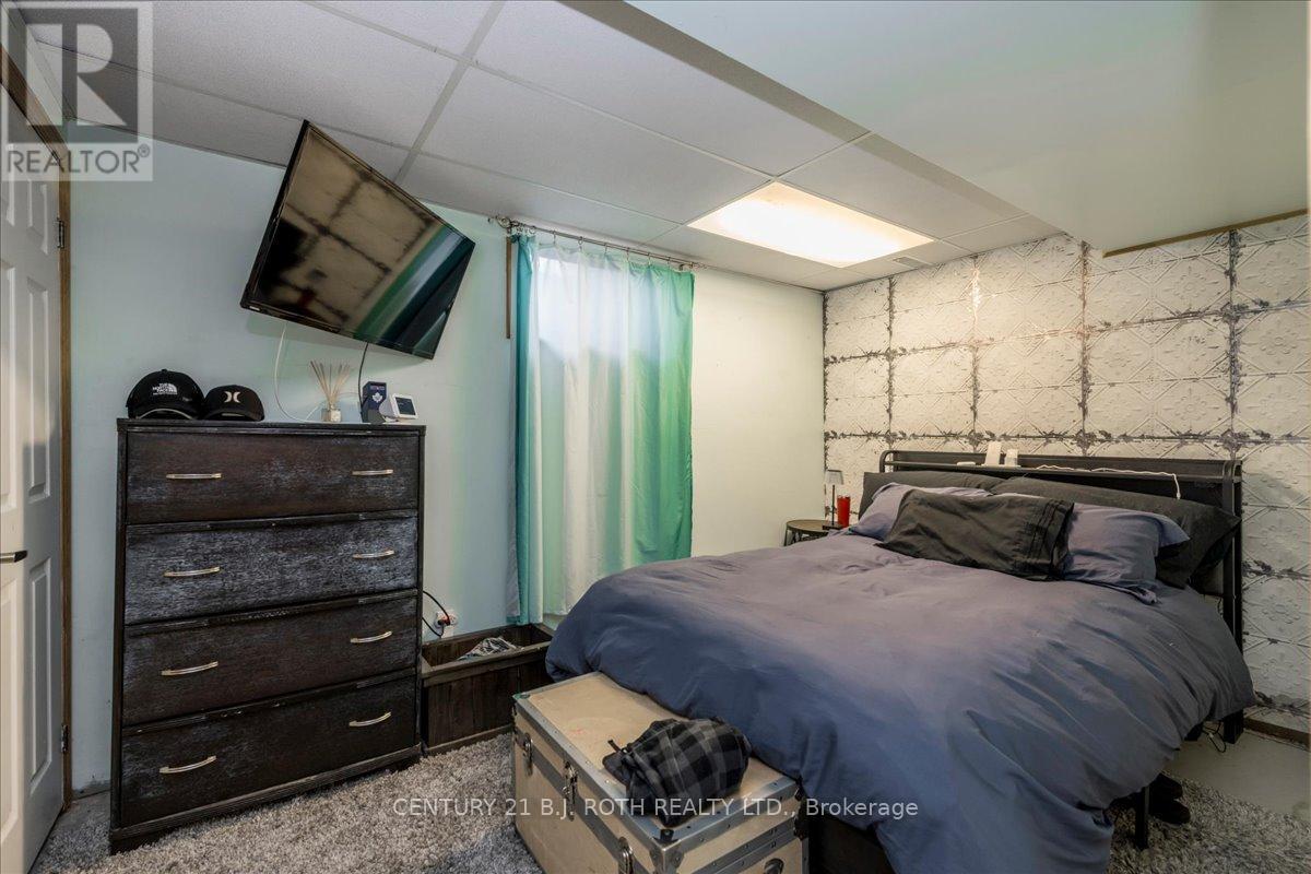 4049 Bayview Avenue, Ramara, Ontario  L3V 6H7 - Photo 21 - S12934796