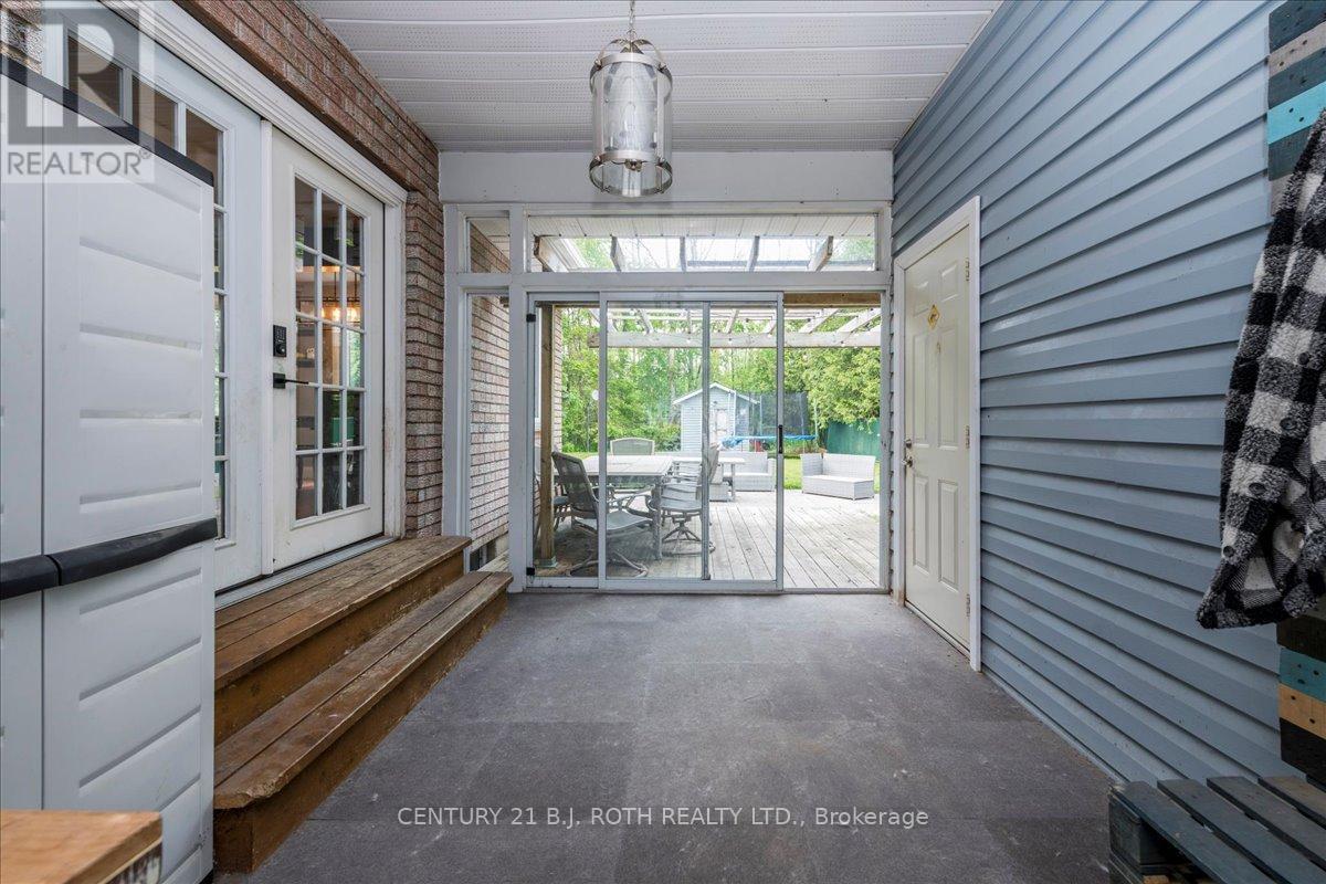 4049 Bayview Avenue, Ramara, Ontario  L3V 6H7 - Photo 23 - S12934796