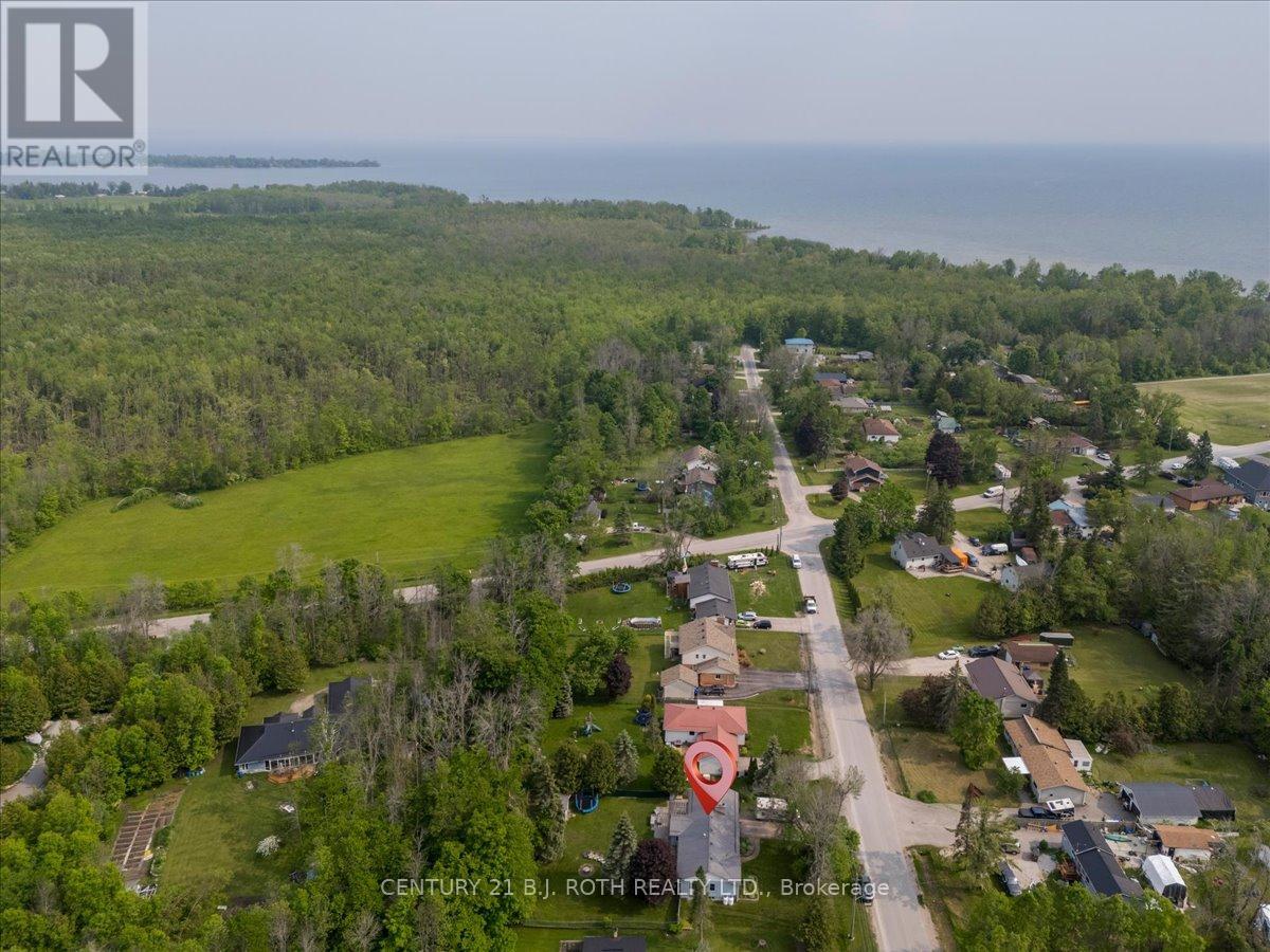 4049 Bayview Avenue, Ramara, Ontario  L3V 6H7 - Photo 31 - S12934796