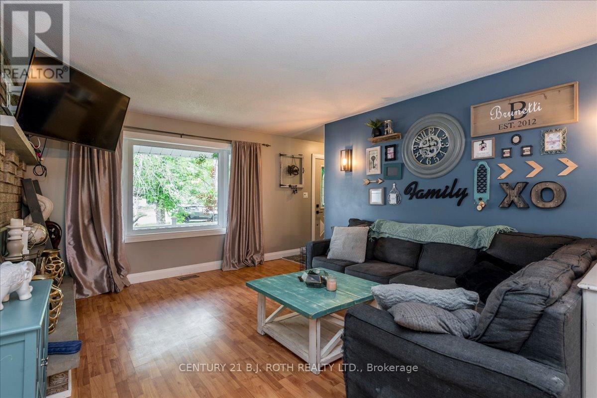 4049 Bayview Avenue, Ramara, Ontario  L3V 6H7 - Photo 4 - S12934796