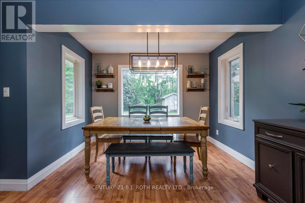 4049 Bayview Avenue, Ramara, Ontario  L3V 6H7 - Photo 8 - S12934796