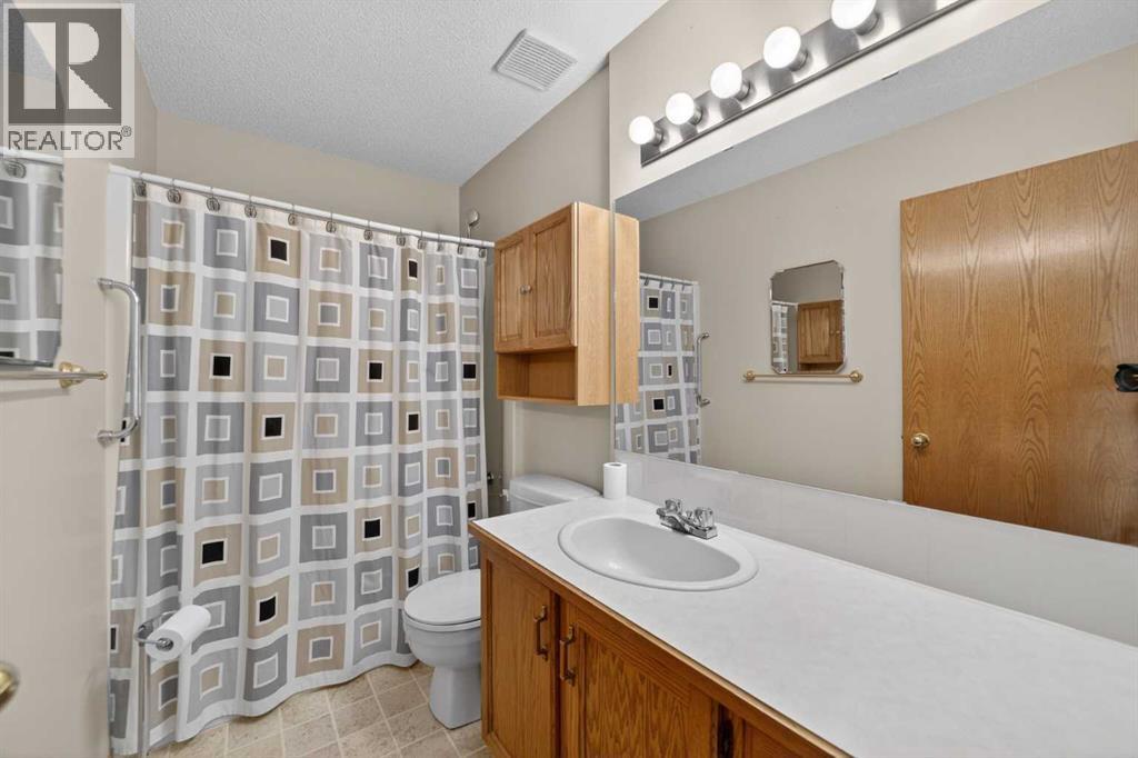 1409a 18 Avenue, Didsbury, Alberta  T0M 0W0 - Photo 14 - A2292987