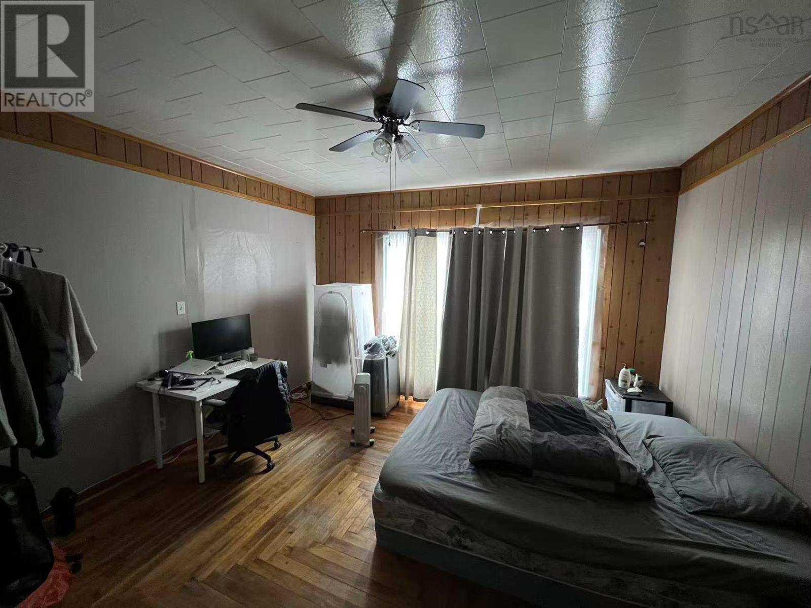 5 Byng Street, Glace Bay, Nova Scotia  B1A 3G9 - Photo 4 - 202603792