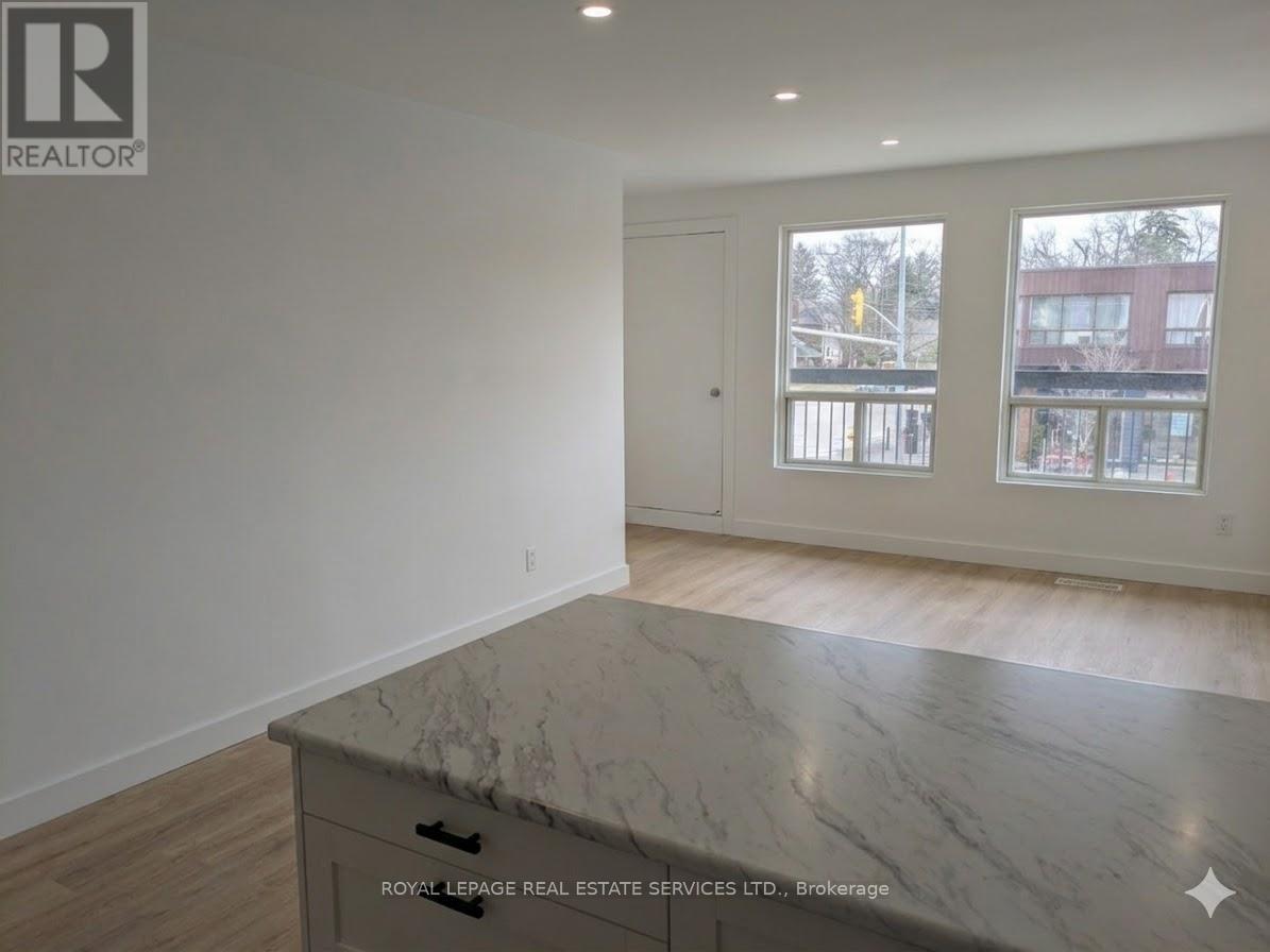 A - 276 A Lakeshore Road E, Mississauga, Ontario  L5G 1H1 - Photo 6 - W12916210