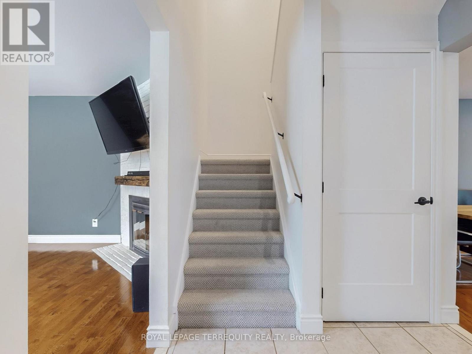 623 Beaver Court, Milton, Ontario  L9T 4A8 - Photo 11 - W12934742