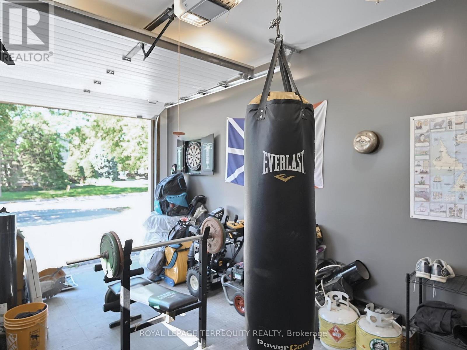 623 Beaver Court, Milton, Ontario  L9T 4A8 - Photo 34 - W12934742