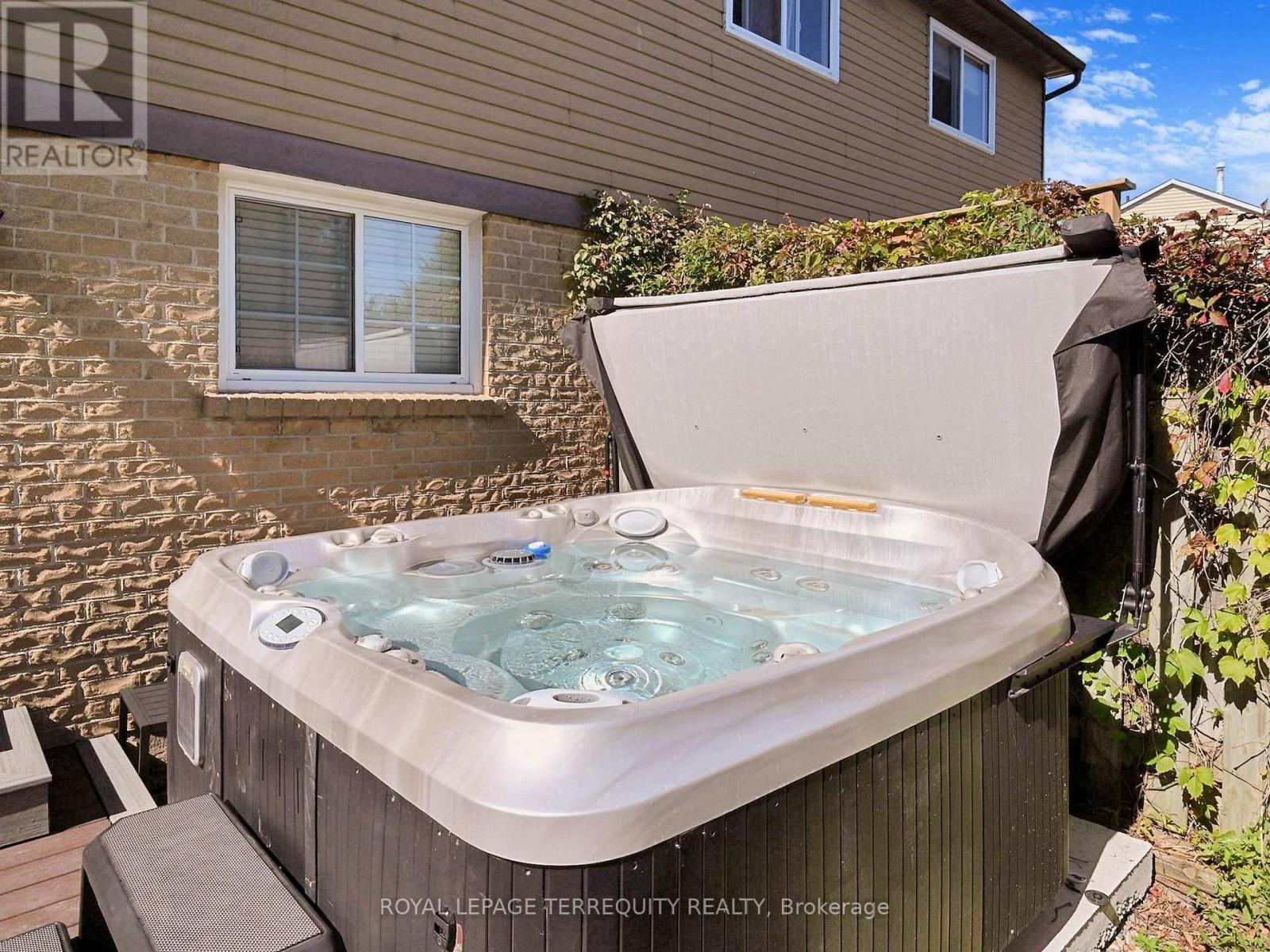 623 Beaver Court, Milton, Ontario  L9T 4A8 - Photo 40 - W12934742