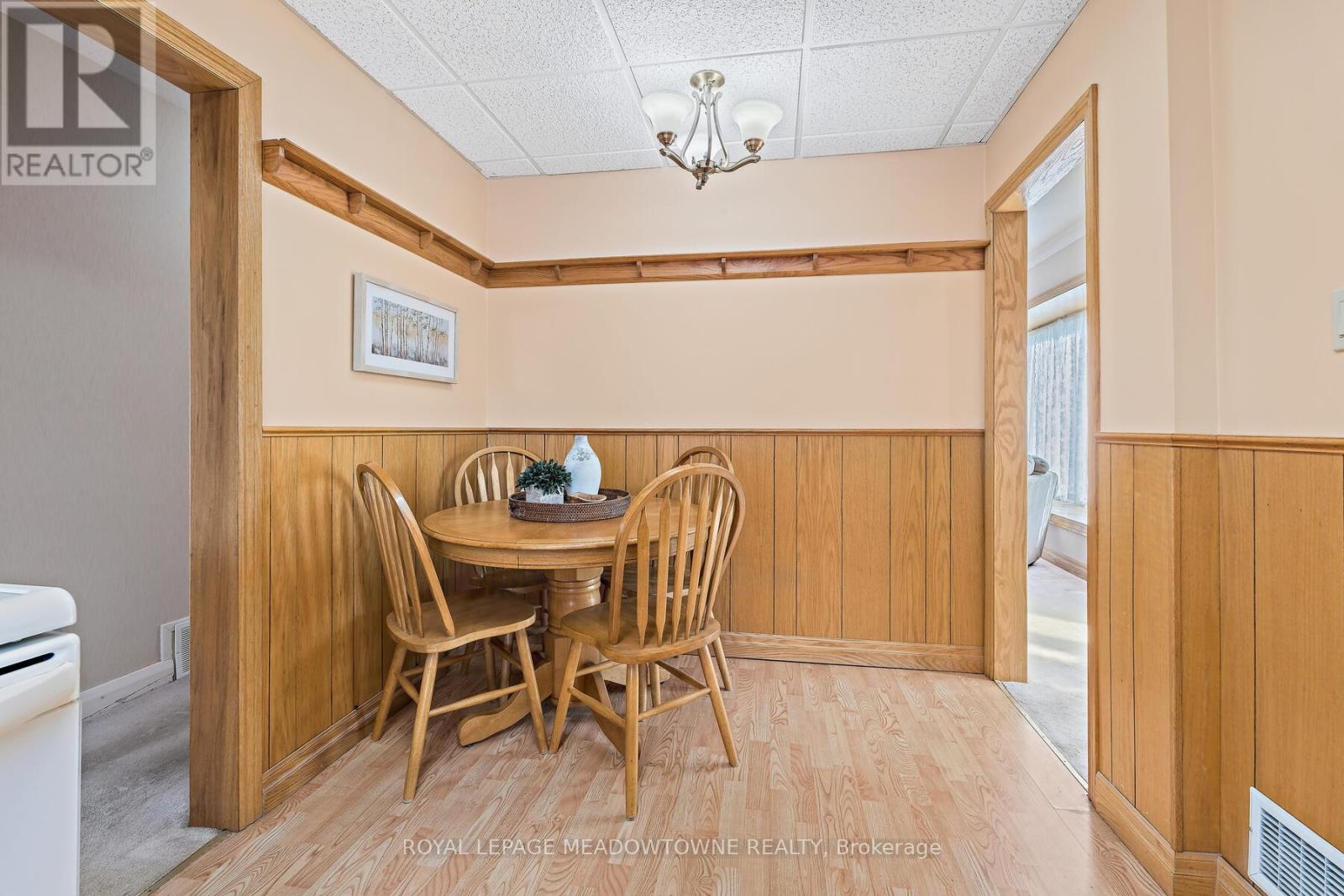 37 Prince Charles Drive, Halton Hills, Ontario  L7G 3T9 - Photo 14 - W12934766