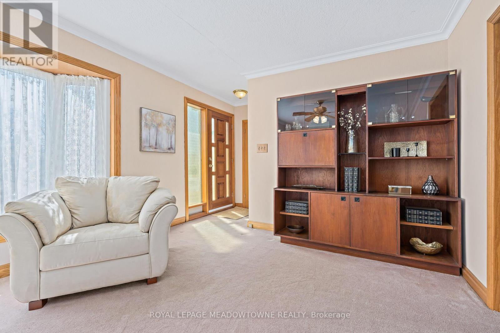 37 Prince Charles Drive, Halton Hills, Ontario  L7G 3T9 - Photo 5 - W12934766