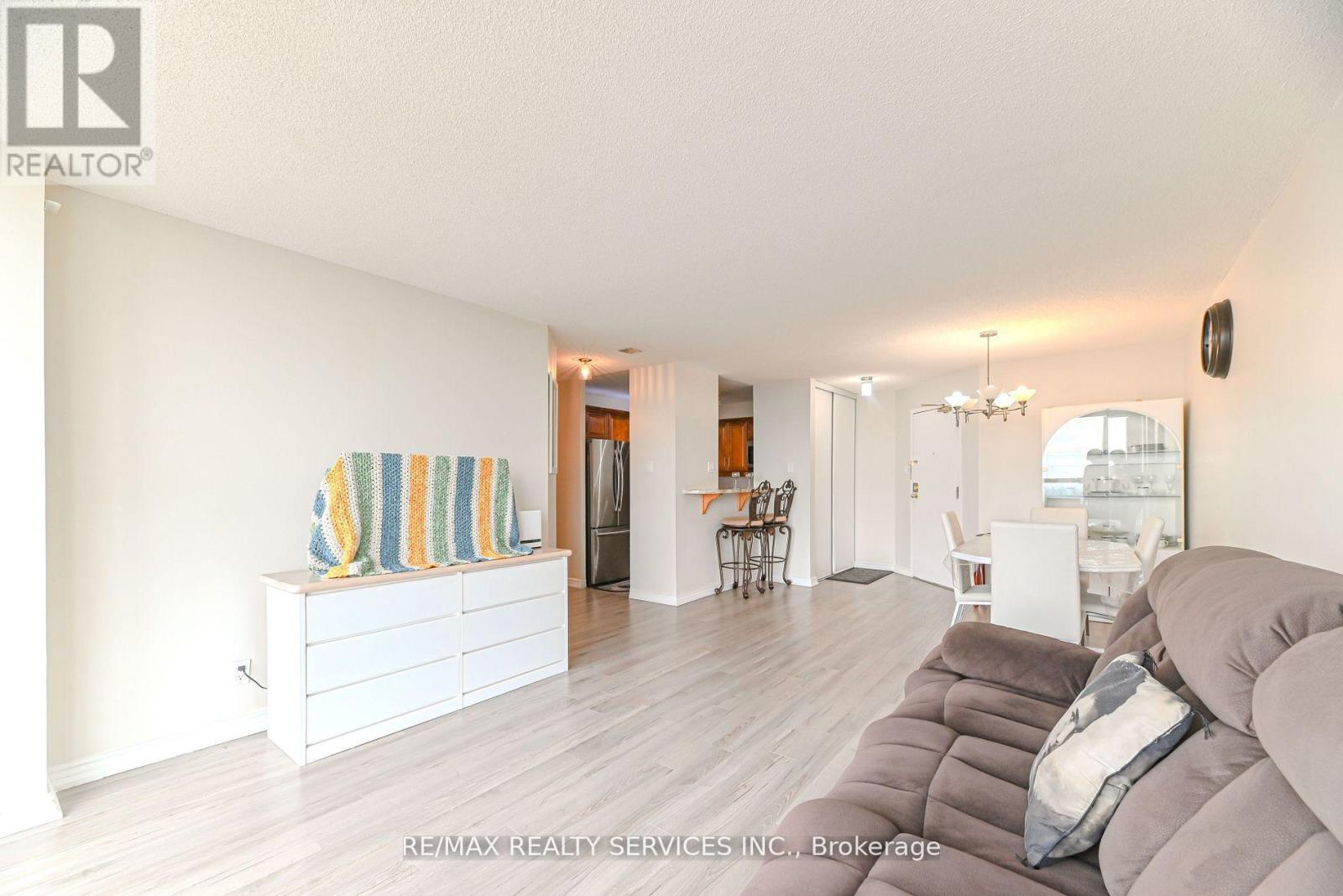 1911 - 35 Trailwood Drive, Mississauga, Ontario  L4Z 3K9 - Photo 10 - W12934780