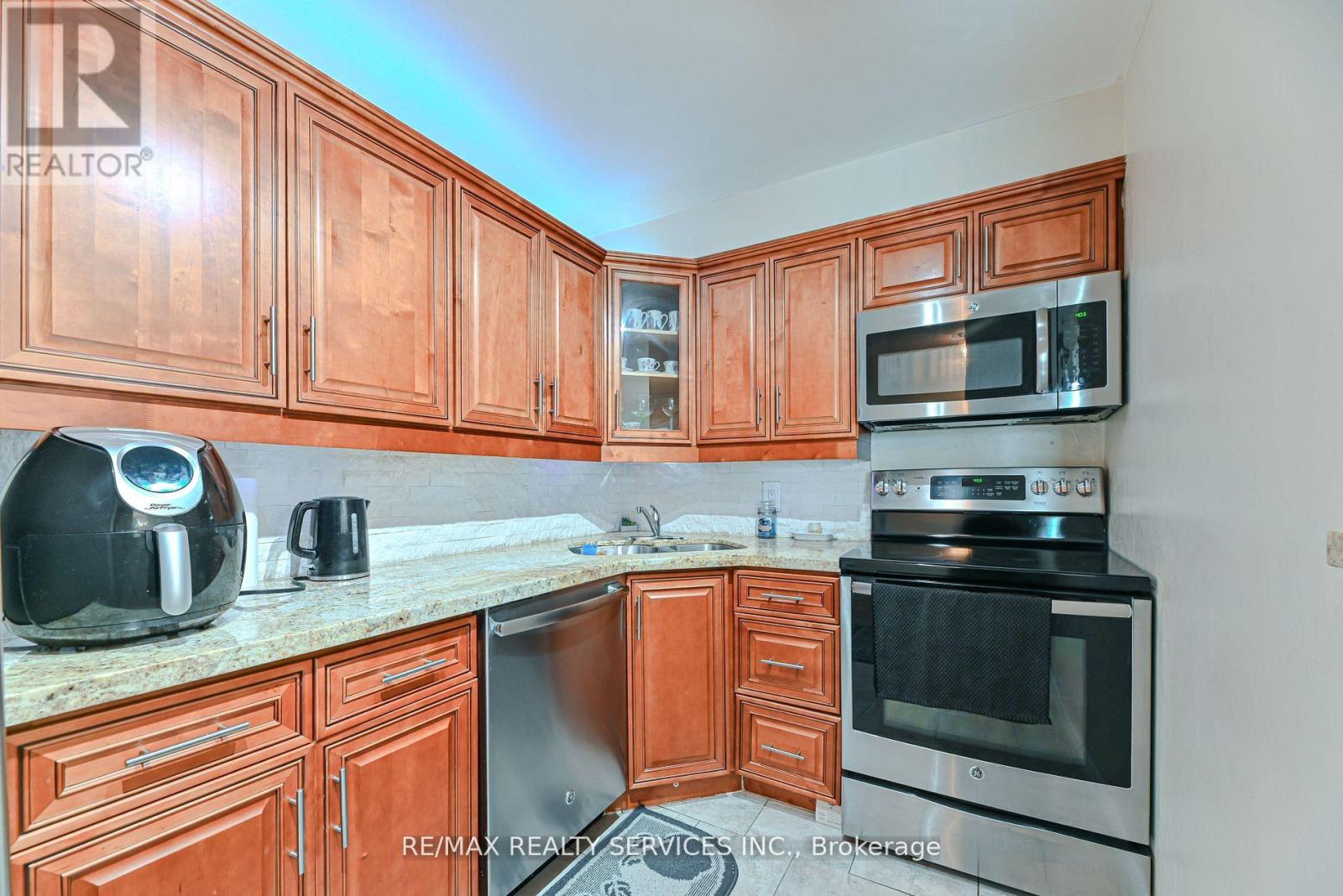 1911 - 35 Trailwood Drive, Mississauga, Ontario  L4Z 3K9 - Photo 22 - W12934780