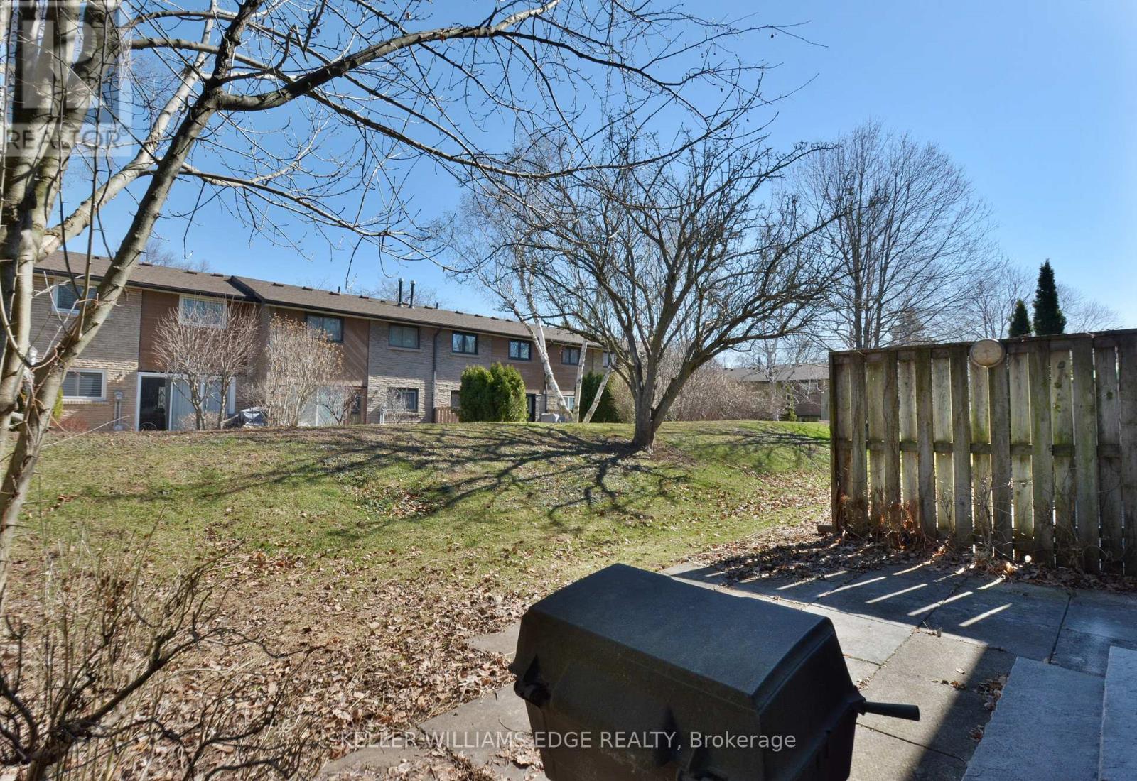 562 Forestwood Crescent, Burlington, Ontario  L7L 4K3 - Photo 23 - W12934798