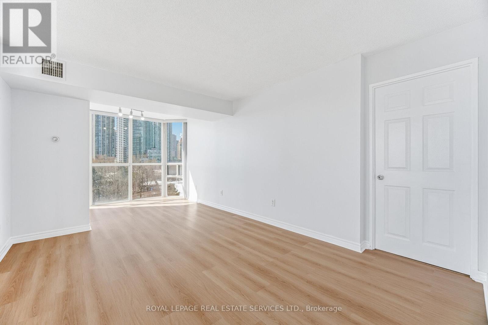 604 - 285 Enfield Place, Mississauga, Ontario  L5B 3Y6 - Photo 20 - W12934800