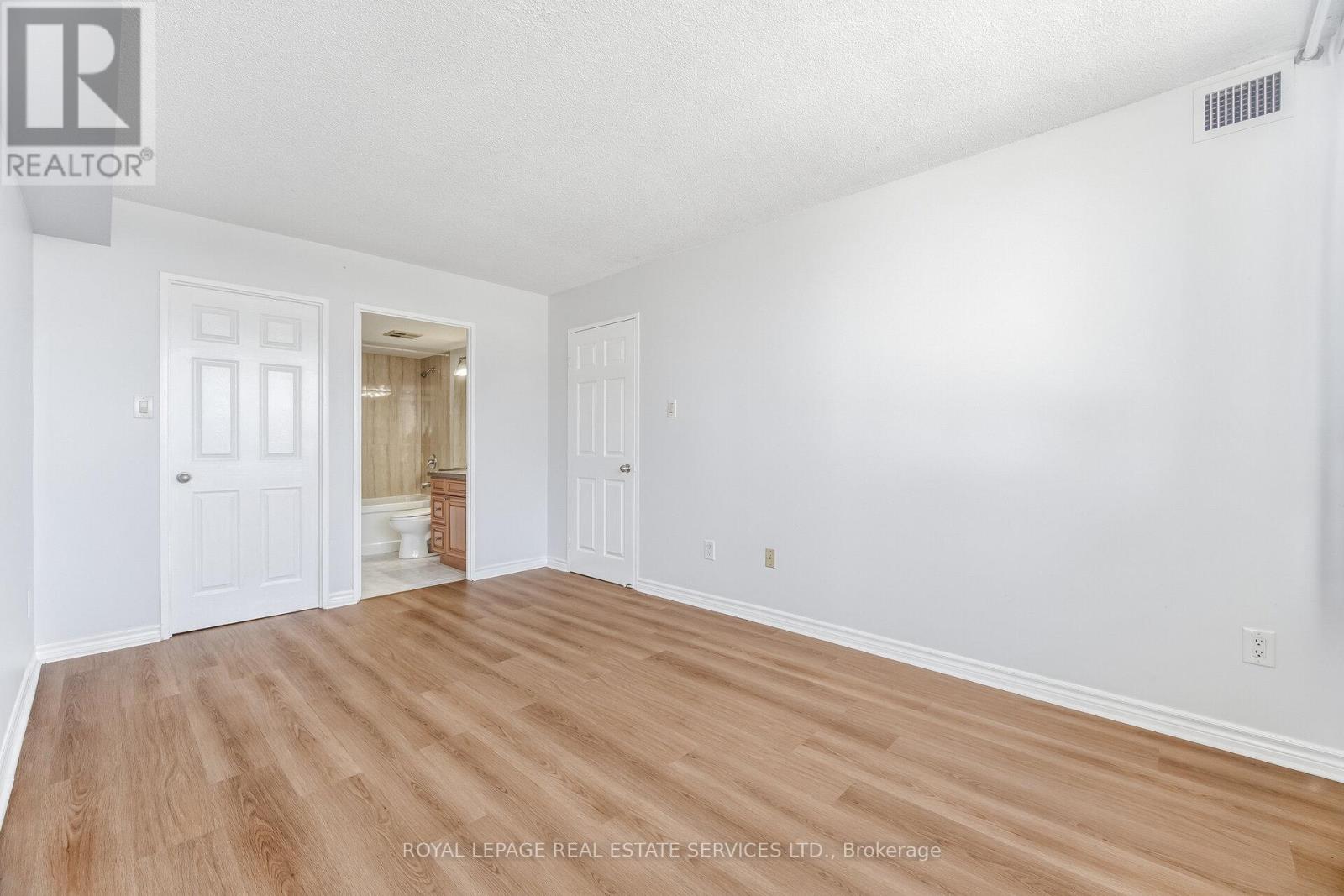 604 - 285 Enfield Place, Mississauga, Ontario  L5B 3Y6 - Photo 31 - W12934800