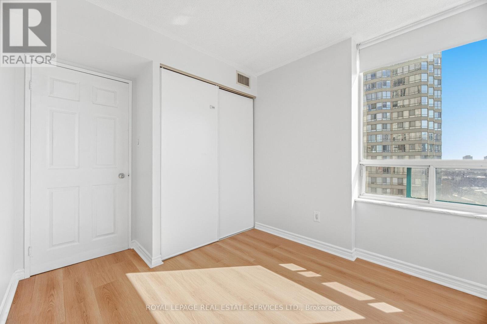 604 - 285 Enfield Place, Mississauga, Ontario  L5B 3Y6 - Photo 35 - W12934800