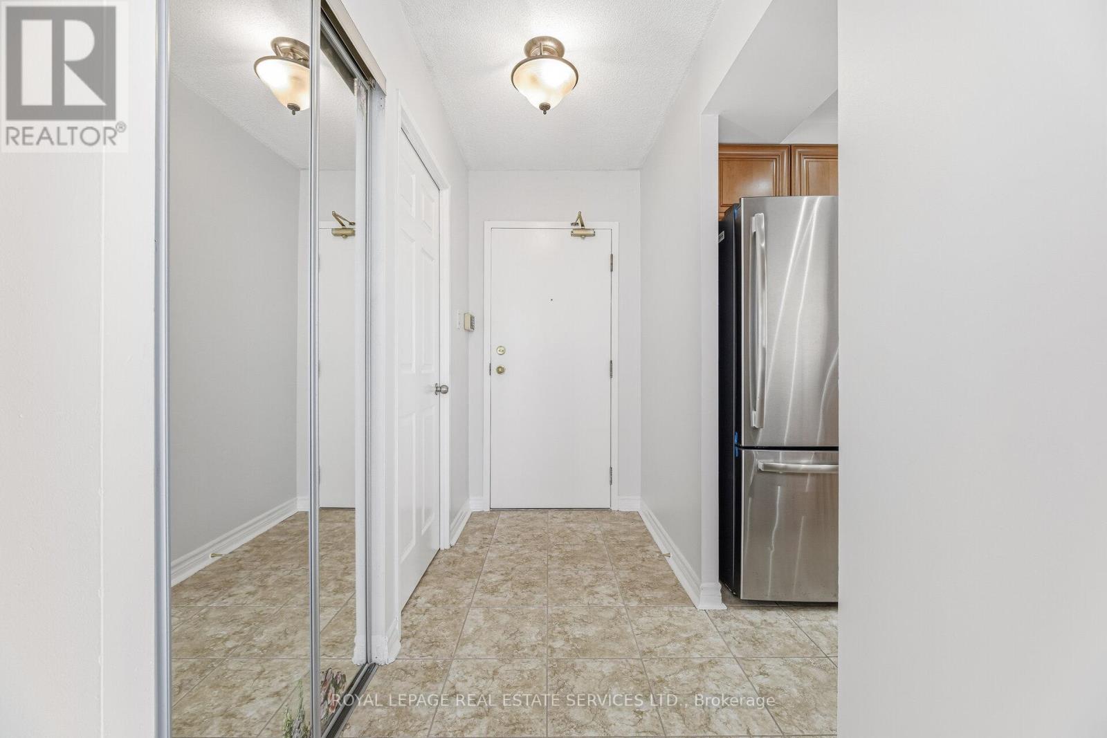 604 - 285 Enfield Place, Mississauga, Ontario  L5B 3Y6 - Photo 9 - W12934800