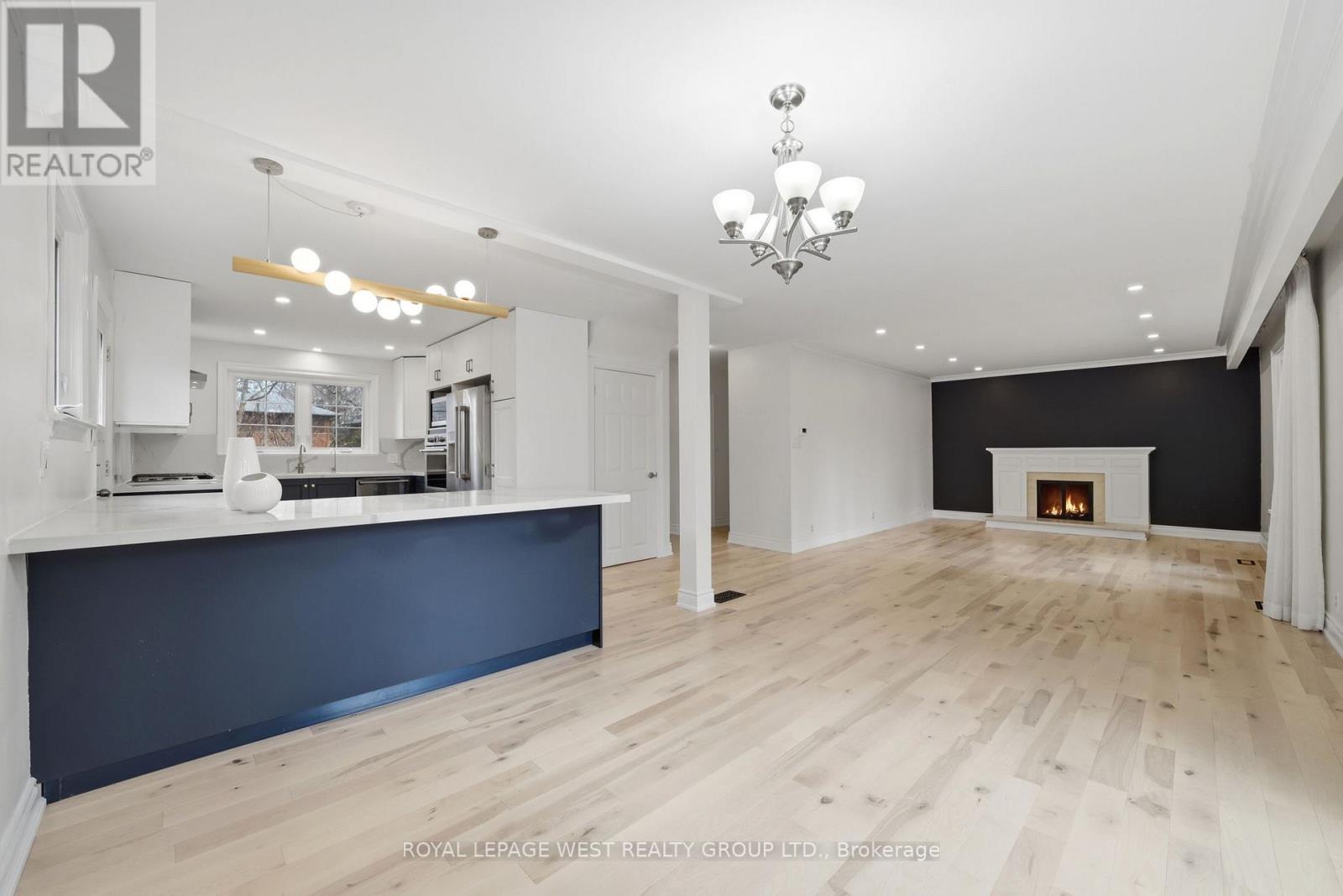 3334 Enniskillen Circle, Mississauga (Erindale), Ontario  L5C 2M8 - Photo 12 - W12934802