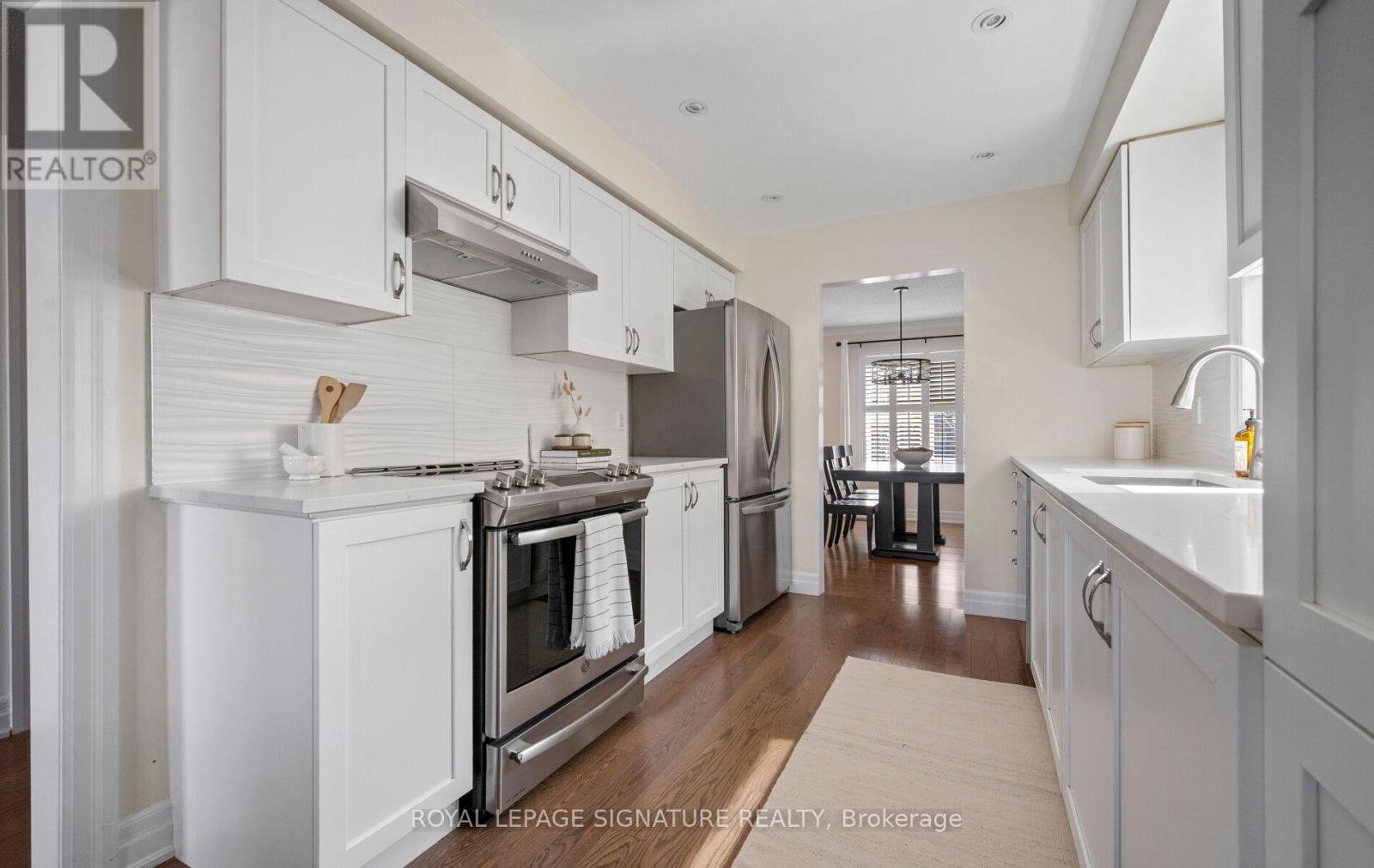 1608 Parish Lane, Oakville, Ontario  L6M 3E2 - Photo 18 - W12934806