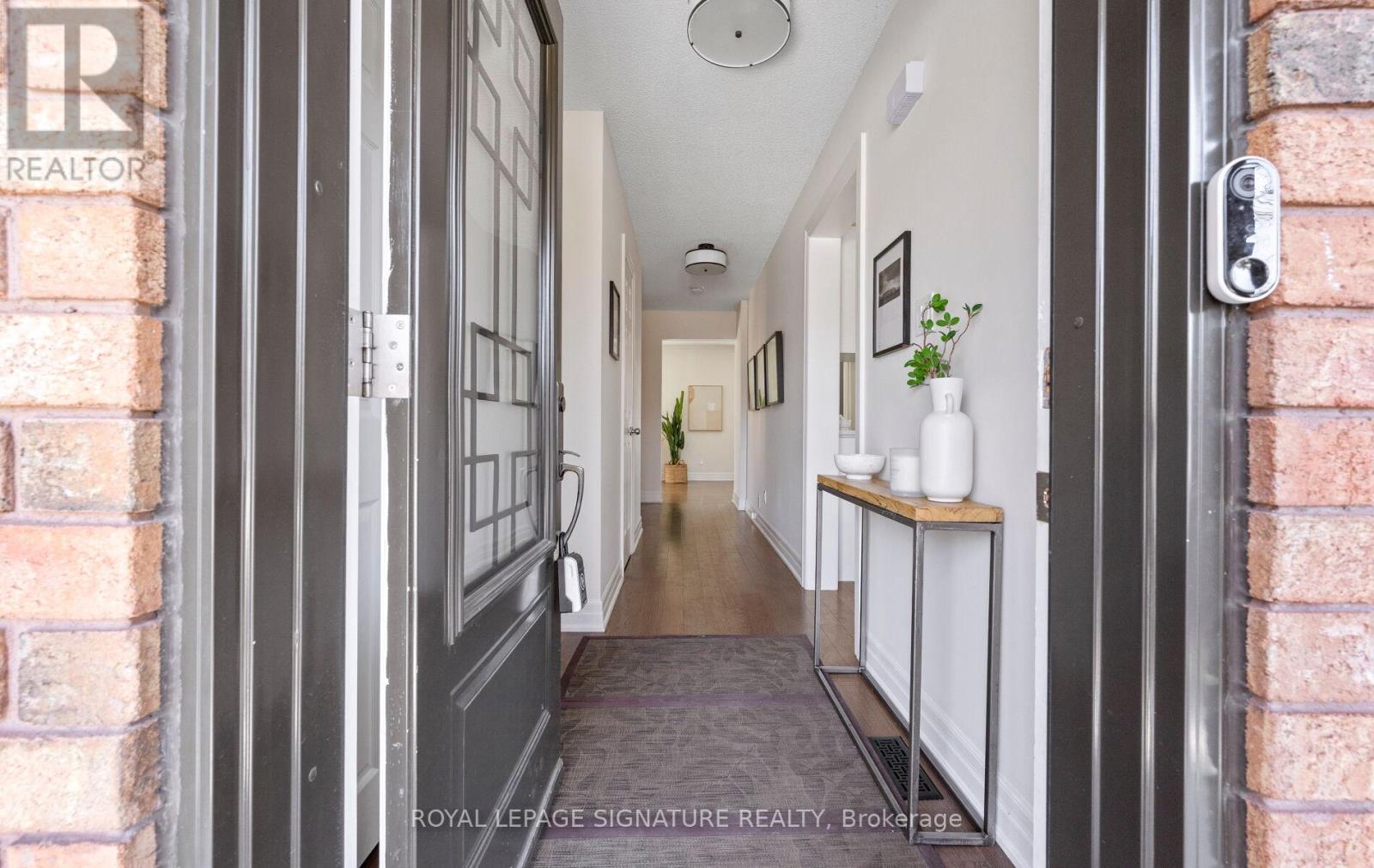 1608 Parish Lane, Oakville, Ontario  L6M 3E2 - Photo 4 - W12934806