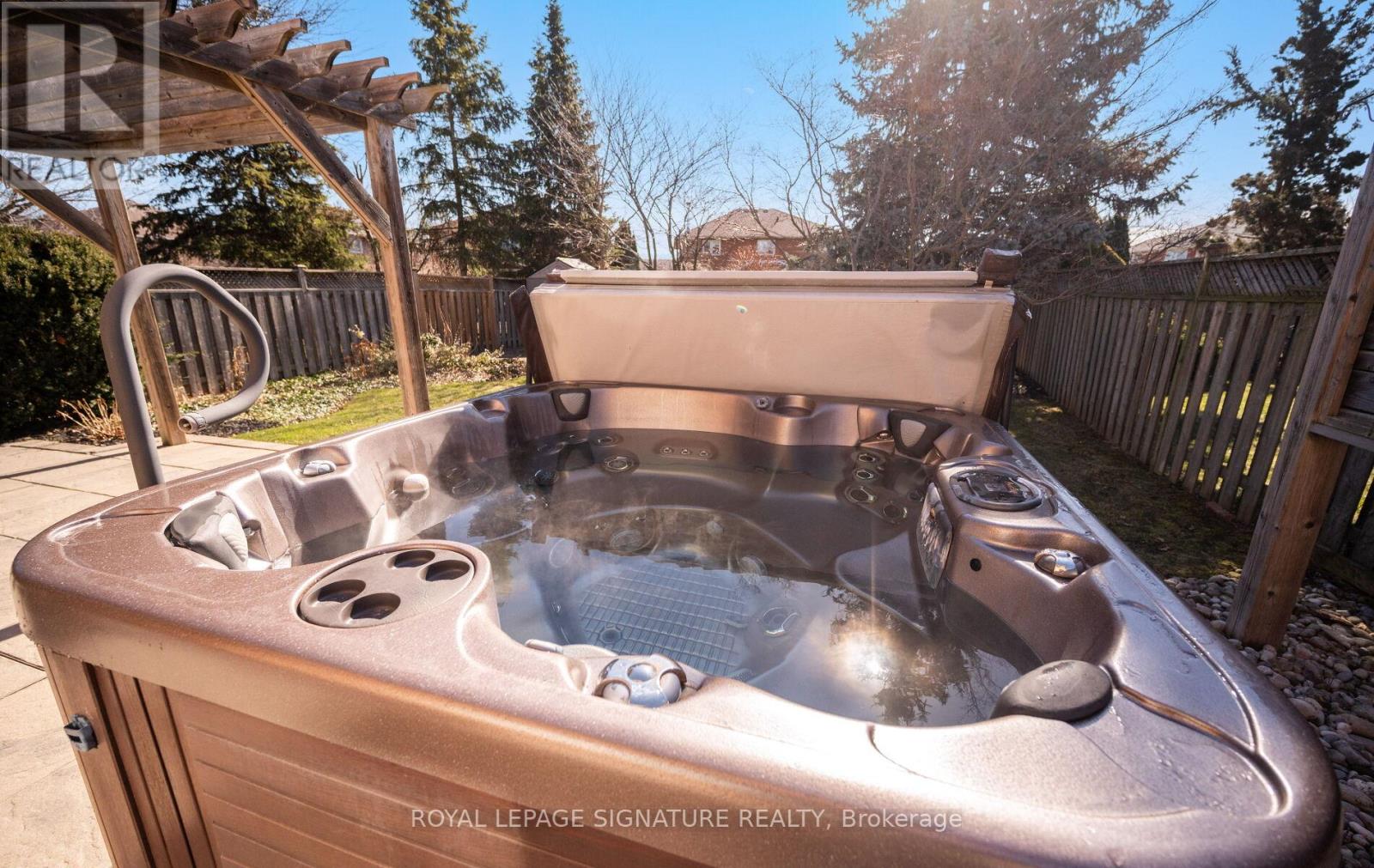 1608 Parish Lane, Oakville, Ontario  L6M 3E2 - Photo 47 - W12934806