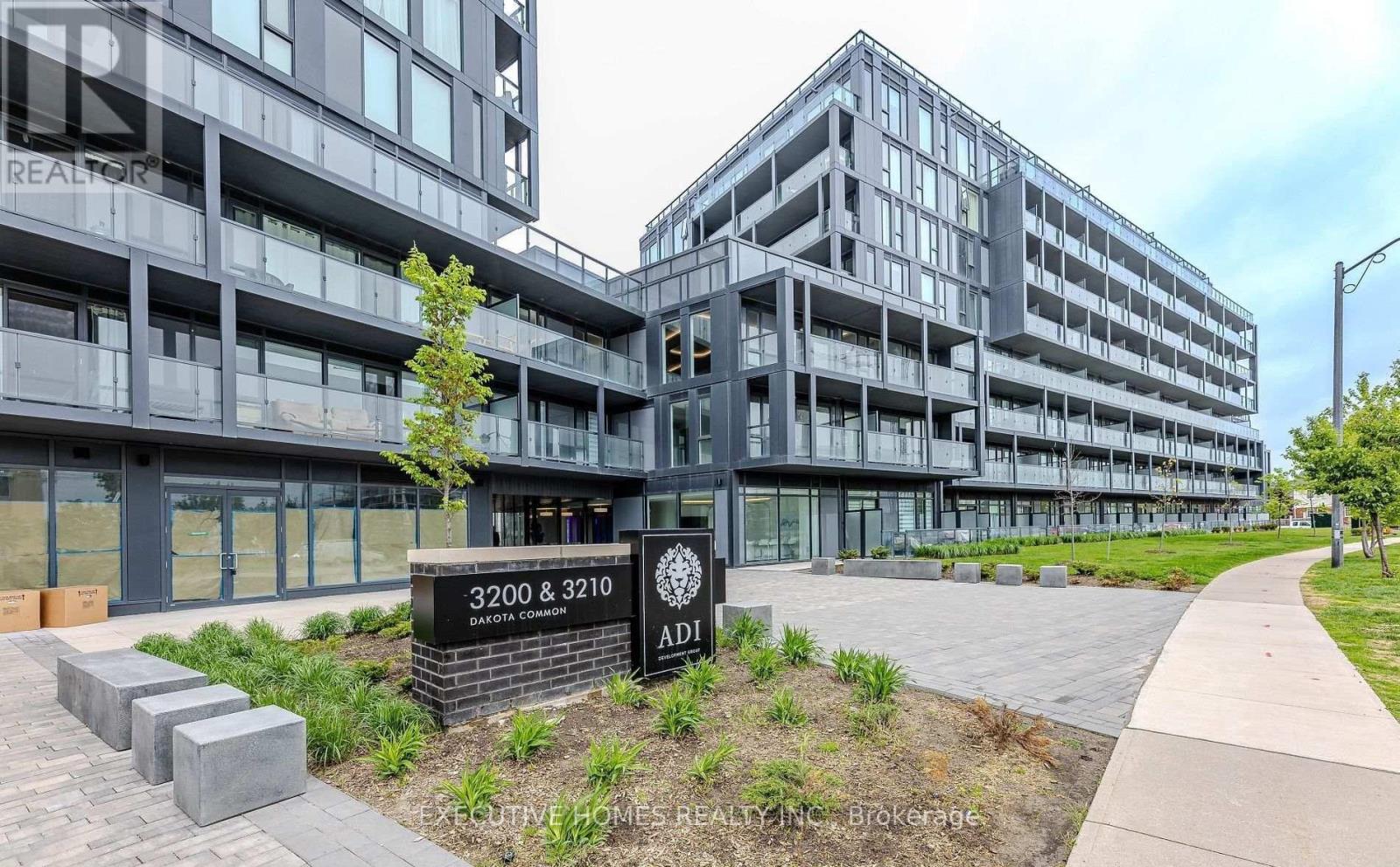 A 712 - 3210 Dakota Common, Burlington, Ontario  L7M 2A8 - Photo 2 - W12934810