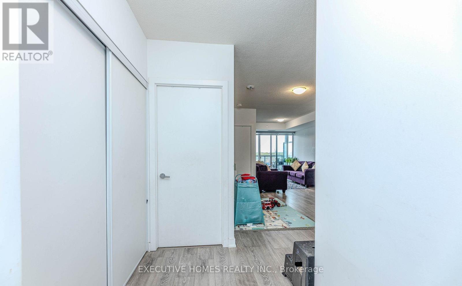 A 712 - 3210 Dakota Common, Burlington, Ontario  L7M 2A8 - Photo 8 - W12934810